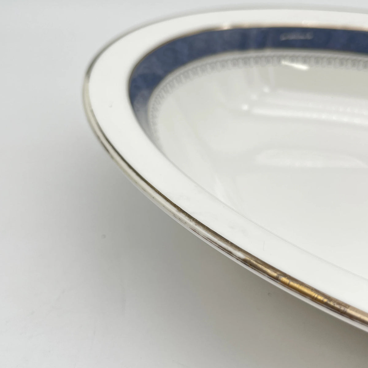 Royal Doulton / Oval serving bowl (large bowl) / Sherbrooke / 1970-1990s / Fine Bone China / England / Silver, acanthus, blue, Western tableware, dessert plate / [Vintage]
