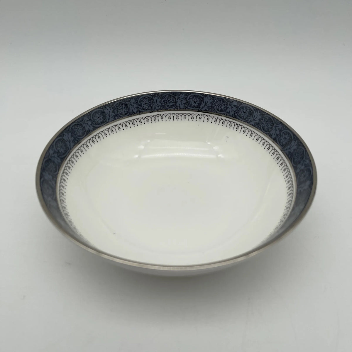 Royal Doulton (ロイヤルドルトン) / シリアルボウル (中鉢) / Sherbrooke / 1970-1990年代 / Fine Bone China / イギリス / 銀彩, アカンサス,ブルー,洋食器,サラダプレート / [ビンテージ]