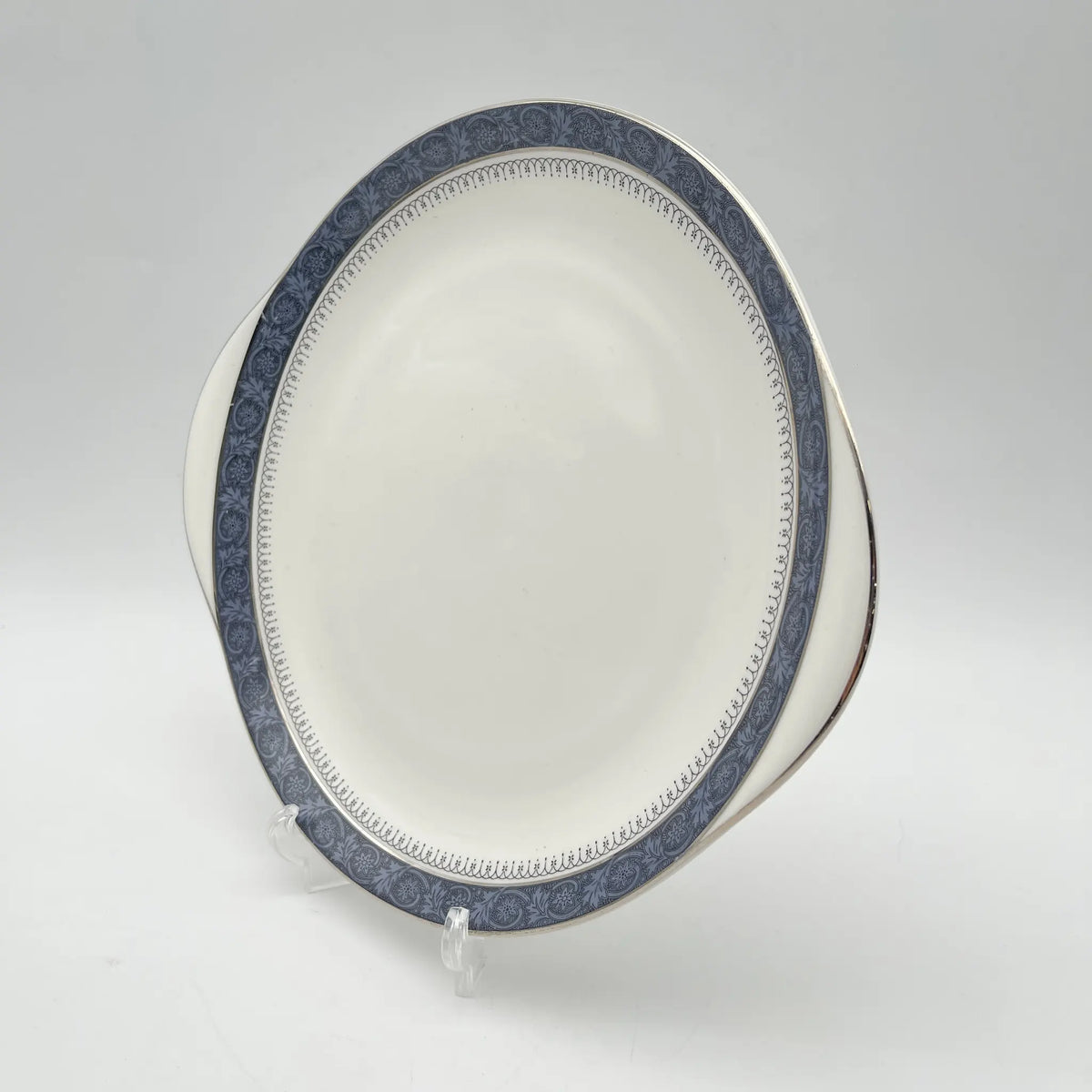 Royal Doulton (ロイヤルドルトン) / サービングプレート (大皿) / Sherbrooke / 1970-1990年代 / Fine Bone China / イギリス / 銀彩, アカンサス,ブルー,洋食器,デザートプレート,パスタ皿,カレー皿 / [ビンテージ]