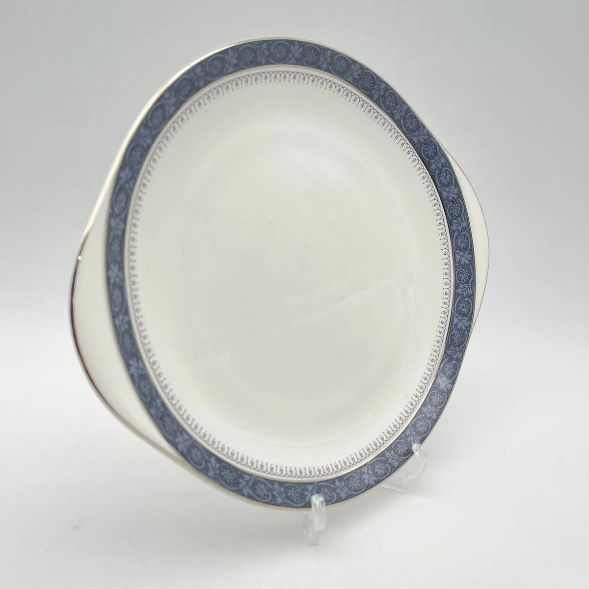 Royal Doulton / Serving plate (large plate) / Sherbrooke / 1970-1990s / Fine Bone China / England / Silver, acanthus, blue, Western tableware, dessert plate, pasta plate, curry plate / [Vintage]