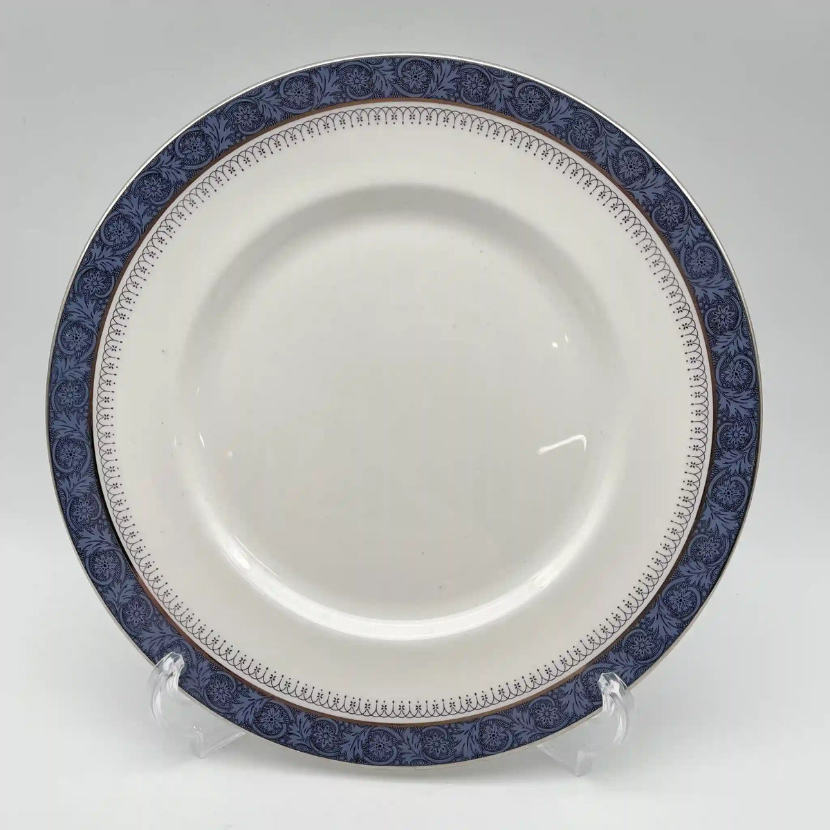 Royal Doulton (ロイヤルドルトン) / ディナープレート (中皿) / Sherbrooke / 1970-1990年代 / Fine Bone China / イギリス / 銀彩, アカンサス,ブルー,洋食器,デザートプレート,パスタ皿,カレー皿 / [ビンテージ]