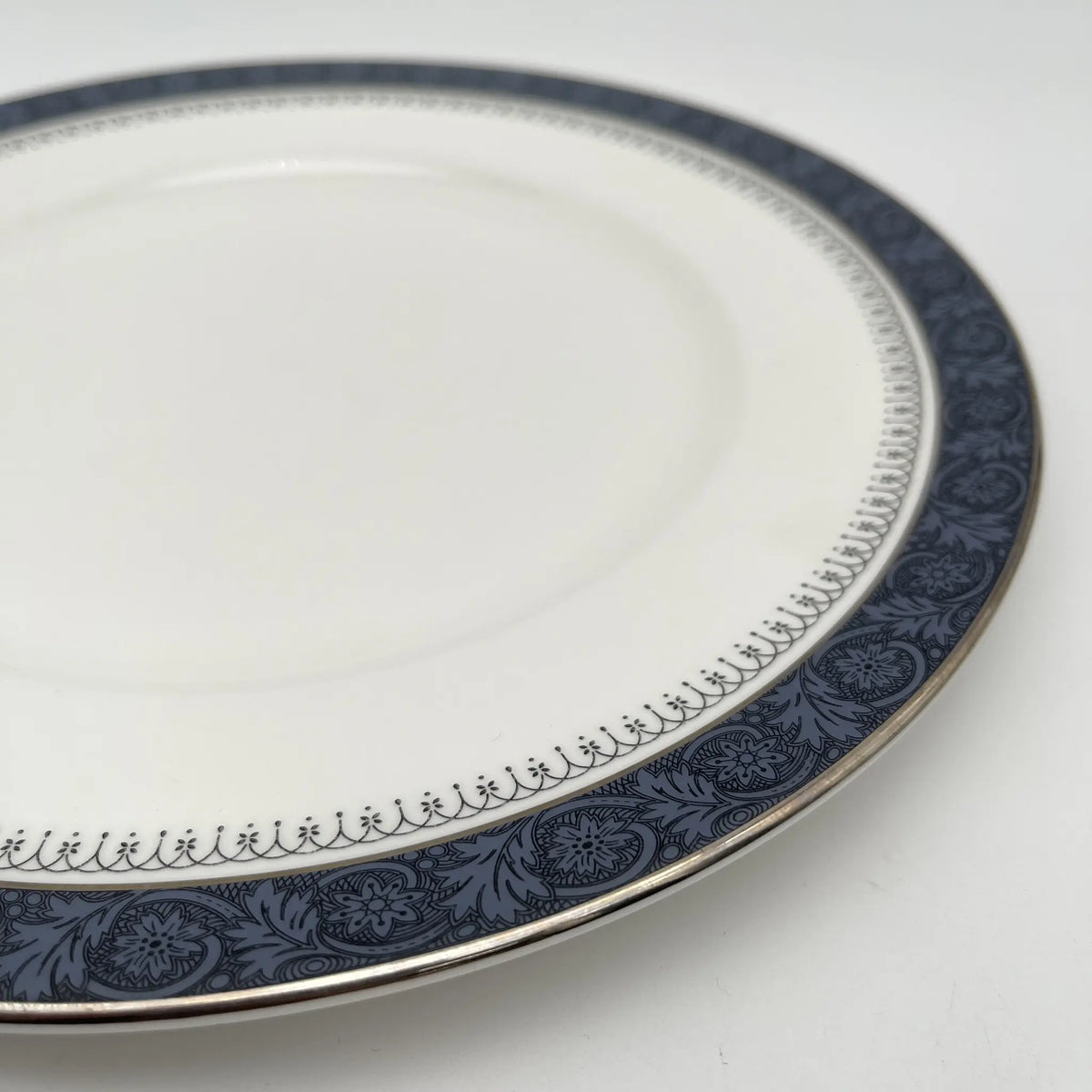 Royal Doulton / Dinner & Dessert Plate / Sherbrooke / 1970-1990s / Fine Bone China / England / Silver, Acanthus, Blue, Western Tableware, Dessert Plate, Set of 2 / [Vintage]