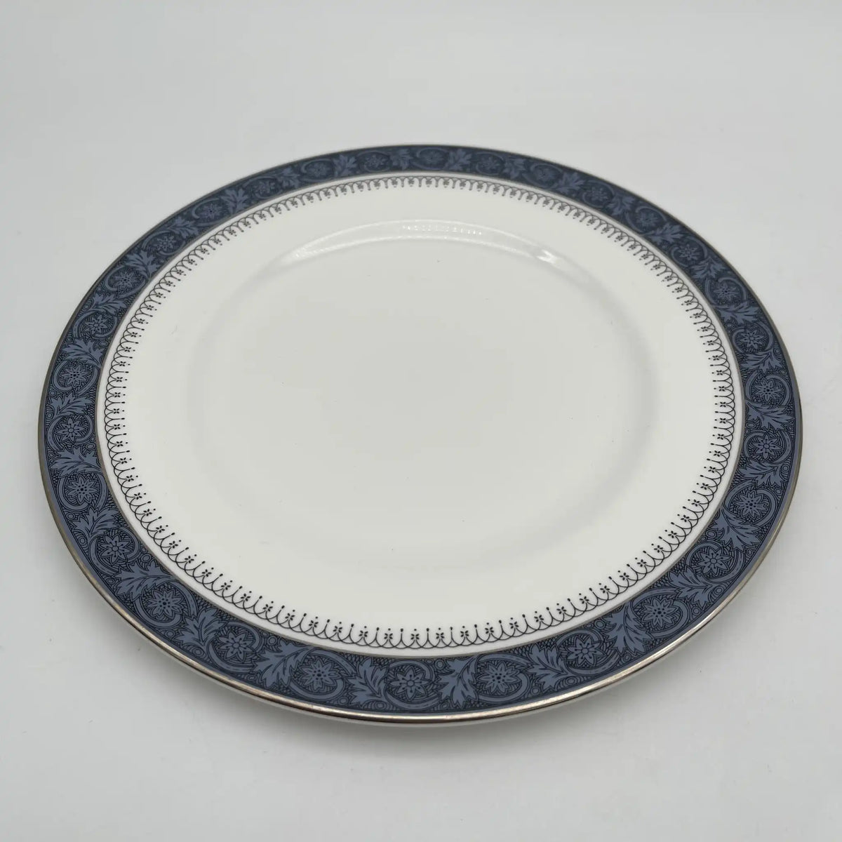 Royal Doulton / Dinner & Dessert Plate / Sherbrooke / 1970-1990s / Fine Bone China / England / Silver, Acanthus, Blue, Western Tableware, Dessert Plate, Set of 2 / [Vintage]