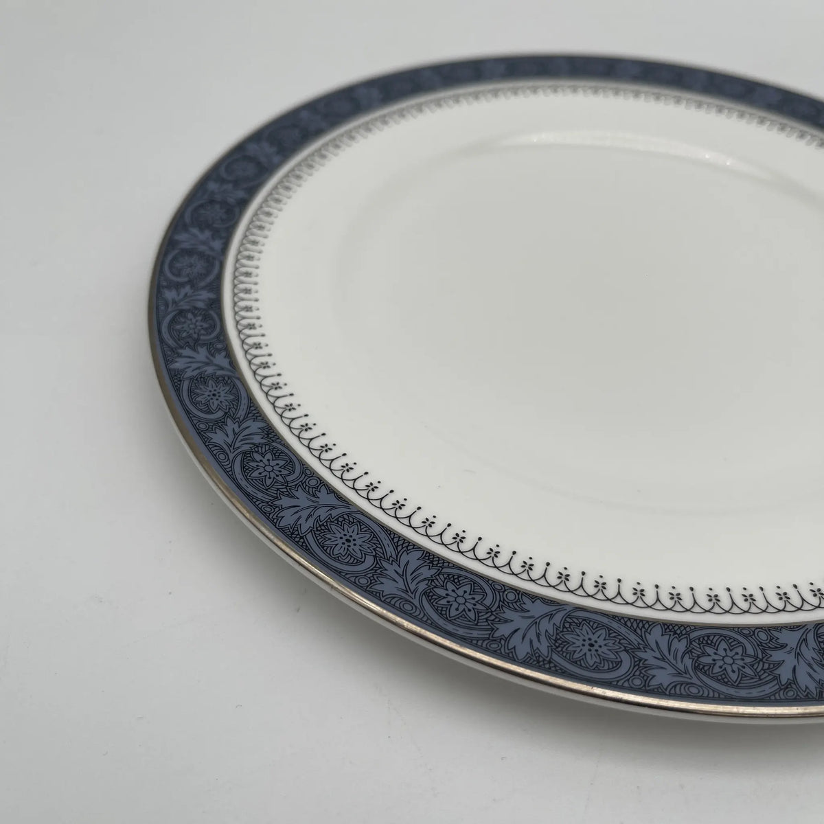 Royal Doulton / Dinner & Dessert Plate / Sherbrooke / 1970-1990s / Fine Bone China / England / Silver, Acanthus, Blue, Western Tableware, Dessert Plate, Set of 2 / [Vintage]