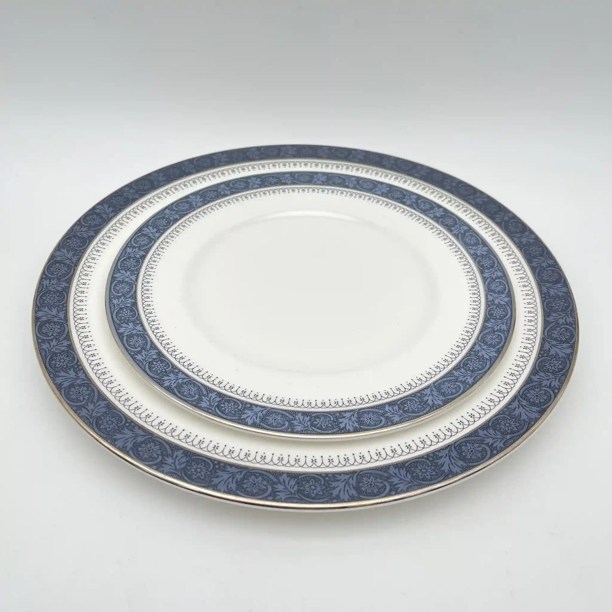 Royal Doulton / Dinner & Dessert Plate / Sherbrooke / 1970-1990s / Fine Bone China / England / Silver, Acanthus, Blue, Western Tableware, Dessert Plate, Set of 2 / [Vintage]
