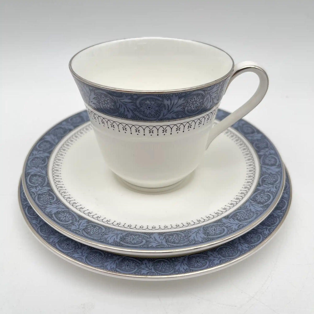 Royal Doulton（皇家道尔顿）/三重奏（c&s +甜点盘）2p / Sherbrooke / 1970-1990年代/ Fine Bone China /英国/ 杯和碟，银彩，簕菜，蓝色，西式餐具，2件套/[复古]