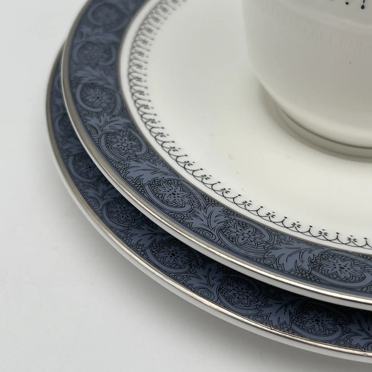 Royal Doulton（皇家道尔顿）/三重奏（c&s +甜点盘）2p / Sherbrooke / 1970-1990年代/ Fine Bone China /英国/ 杯和碟，银彩，簕菜，蓝色，西式餐具，2件套/[复古]