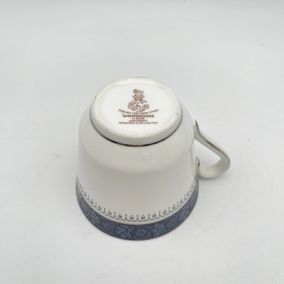 Royal Doulton（皇家道尔顿）/三重奏（c&s +甜点盘）2p / Sherbrooke / 1970-1990年代/ Fine Bone China /英国/ 杯和碟，银彩，簕菜，蓝色，西式餐具，2件套/[复古]
