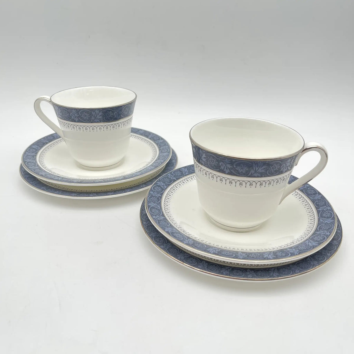 Royal Doulton（皇家道尔顿）/三重奏（c&s +甜点盘）2p / Sherbrooke / 1970-1990年代/ Fine Bone China /英国/ 杯和碟，银彩，簕菜，蓝色，西式餐具，2件套/[复古]