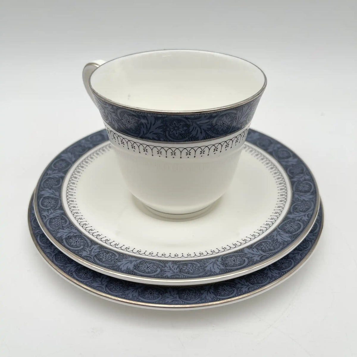 Royal Doulton（皇家道尔顿）/三重奏（c&s +甜点盘）2p / Sherbrooke / 1970-1990年代/ Fine Bone China /英国/ 杯和碟，银彩，簕菜，蓝色，西式餐具，2件套/[复古]