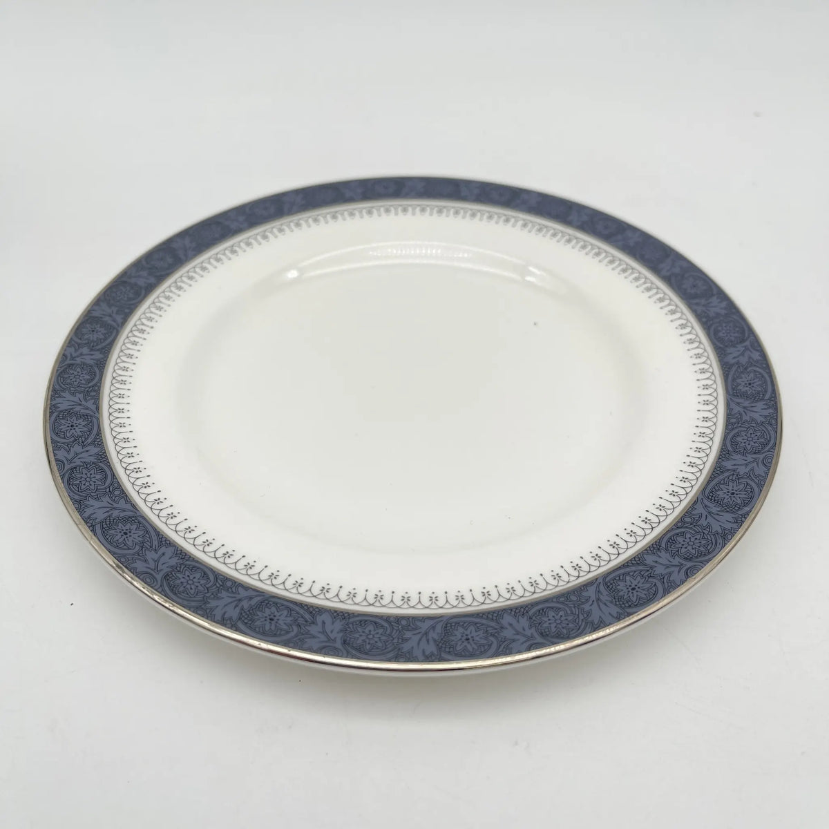 Royal Doulton / Trio 2P + Spare Saucer / Sherbrooke / 1970-1990s / Fine Bone China / England / Cup and saucer, silver, acanthus, blue, Western tableware, 2-piece set / [Vintage]