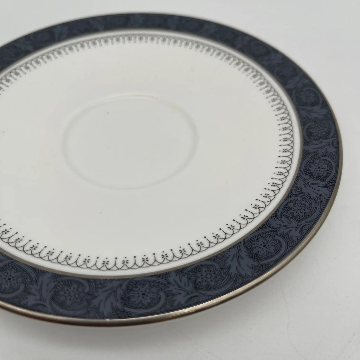 Royal Doulton / Trio 2P + Spare Saucer / Sherbrooke / 1970-1990s / Fine Bone China / England / Cup and saucer, silver, acanthus, blue, Western tableware, 2-piece set / [Vintage]