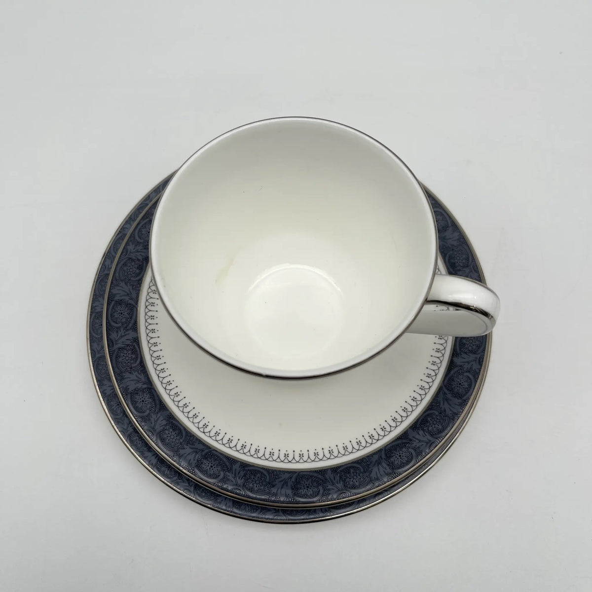 Royal Doulton / Trio 2P + Spare Saucer / Sherbrooke / 1970-1990s / Fine Bone China / England / Cup and saucer, silver, acanthus, blue, Western tableware, 2-piece set / [Vintage]
