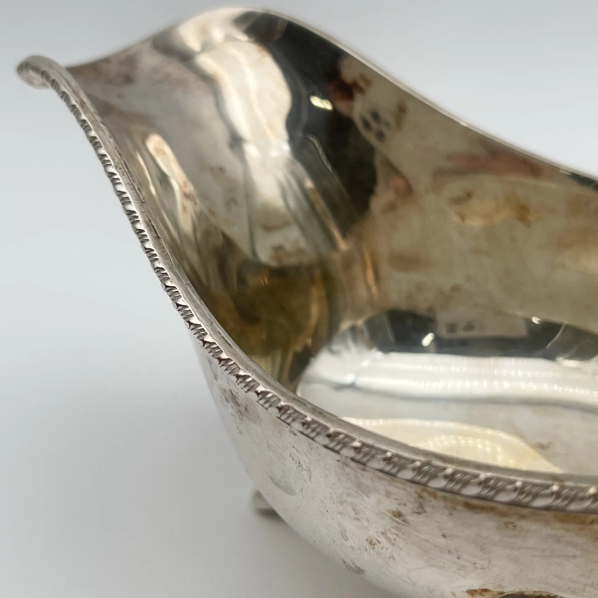 [Vintage] Gravy boat (Saucière/Sauce boat) / Viners / Estimated 1940s / Silver plate / England / Sheffield plate, with legs, Gadrun