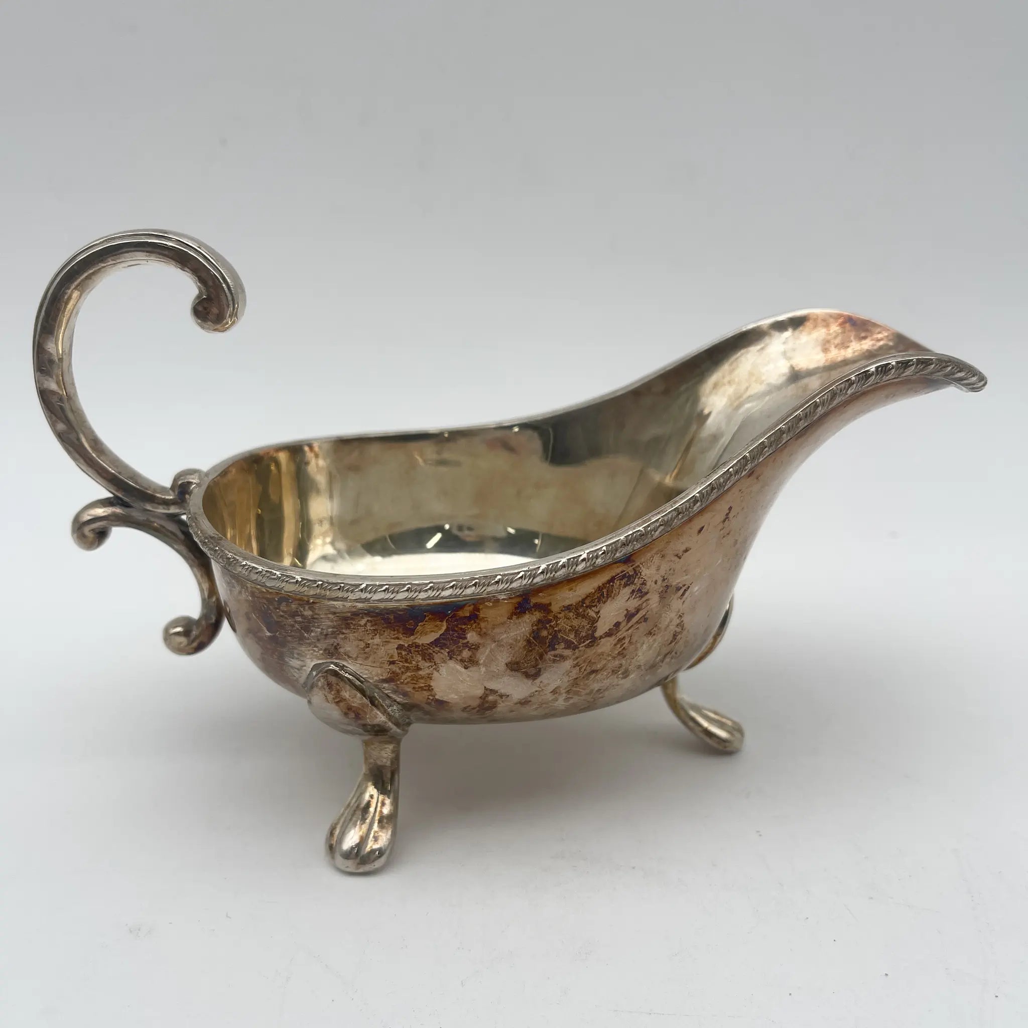 [Vintage] Gravy boat (Saucière/Sauce boat) / Viners / Estimated 1940s / Silver plate / England / Sheffield plate, with legs, Gadrun