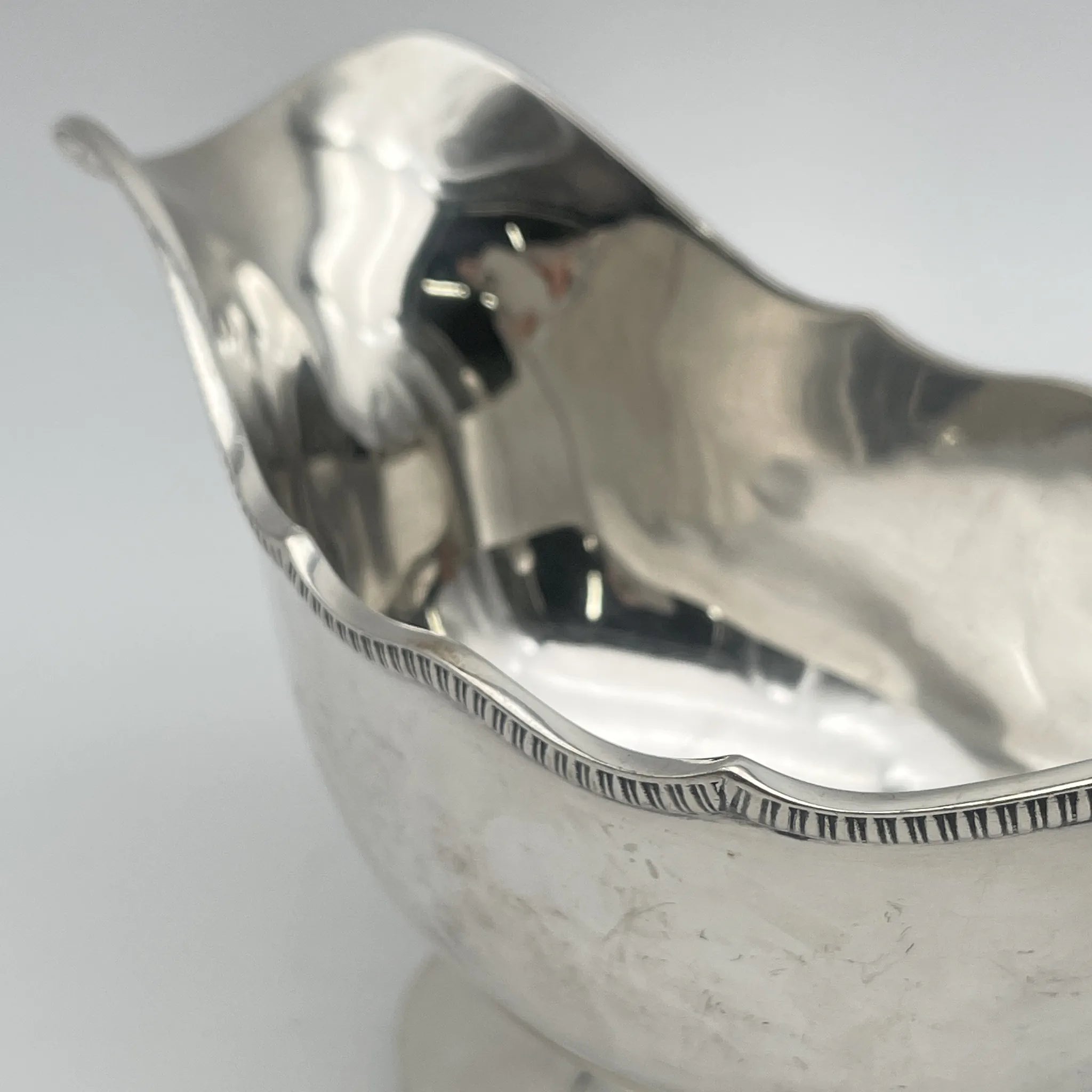 [Vintage] Gravy boat (Saucière/Sauce boat) / Harrods / Estimated mid-20C / Silver plate / England / EPNS, Gadrun