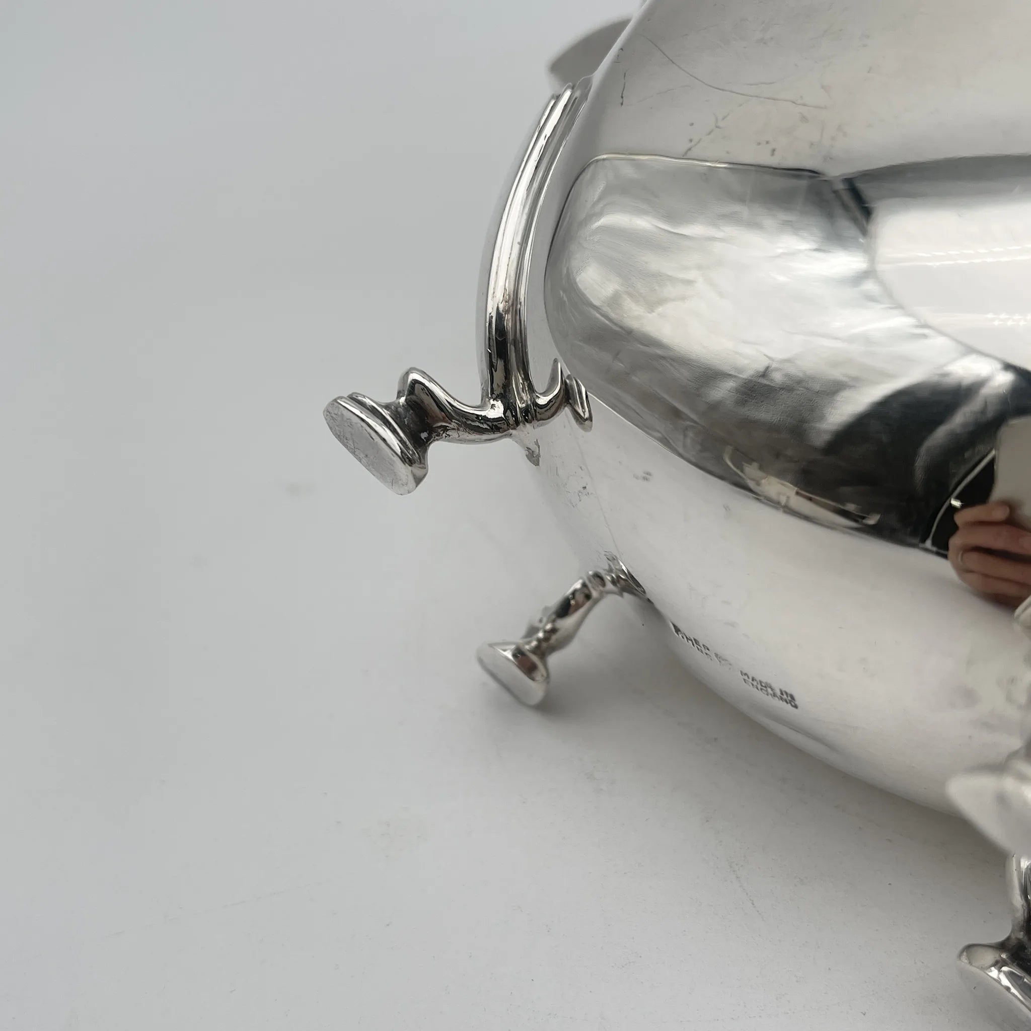 [Vintage] Creamer (milk pitcher) / Art Deco / Estimated 1930s / Silver plate / England / EPNS, with legs, octogonal