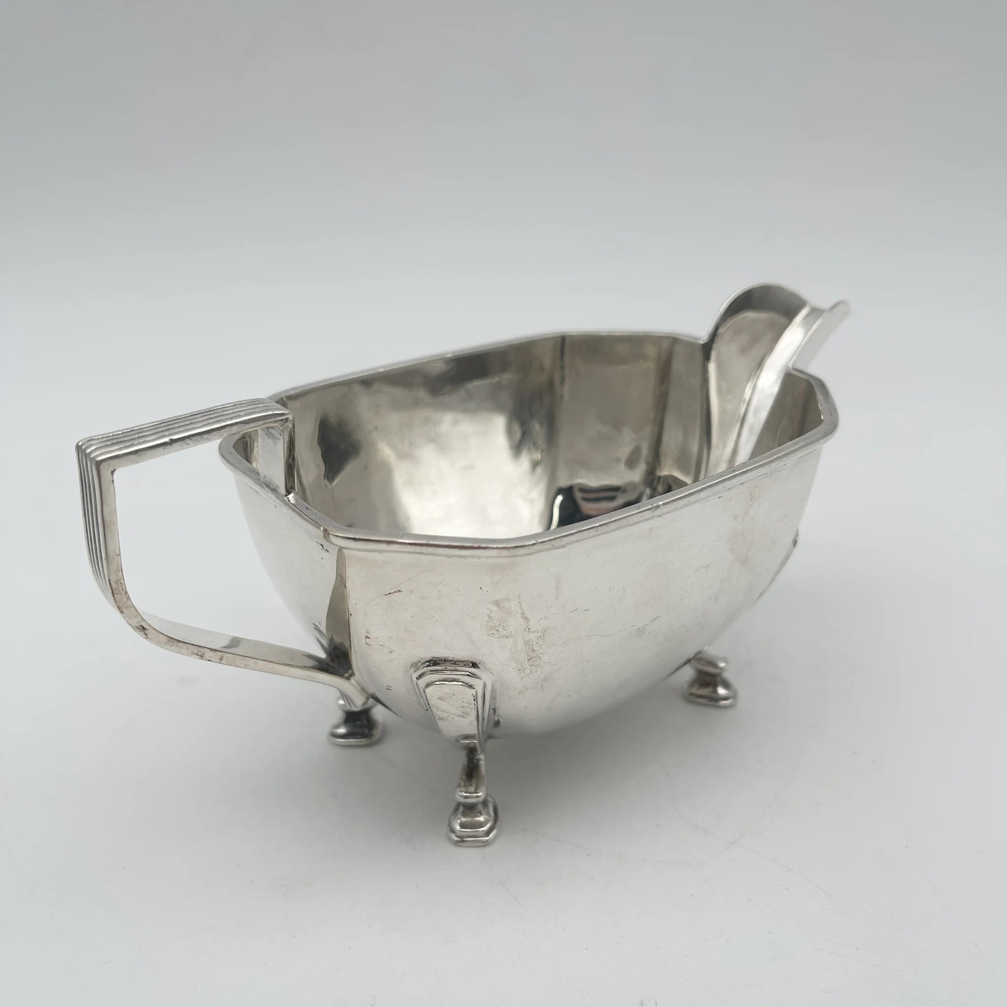[Vintage] Creamer (milk pitcher) / Art Deco / Estimated 1930s / Silver plate / England / EPNS, with legs, octogonal