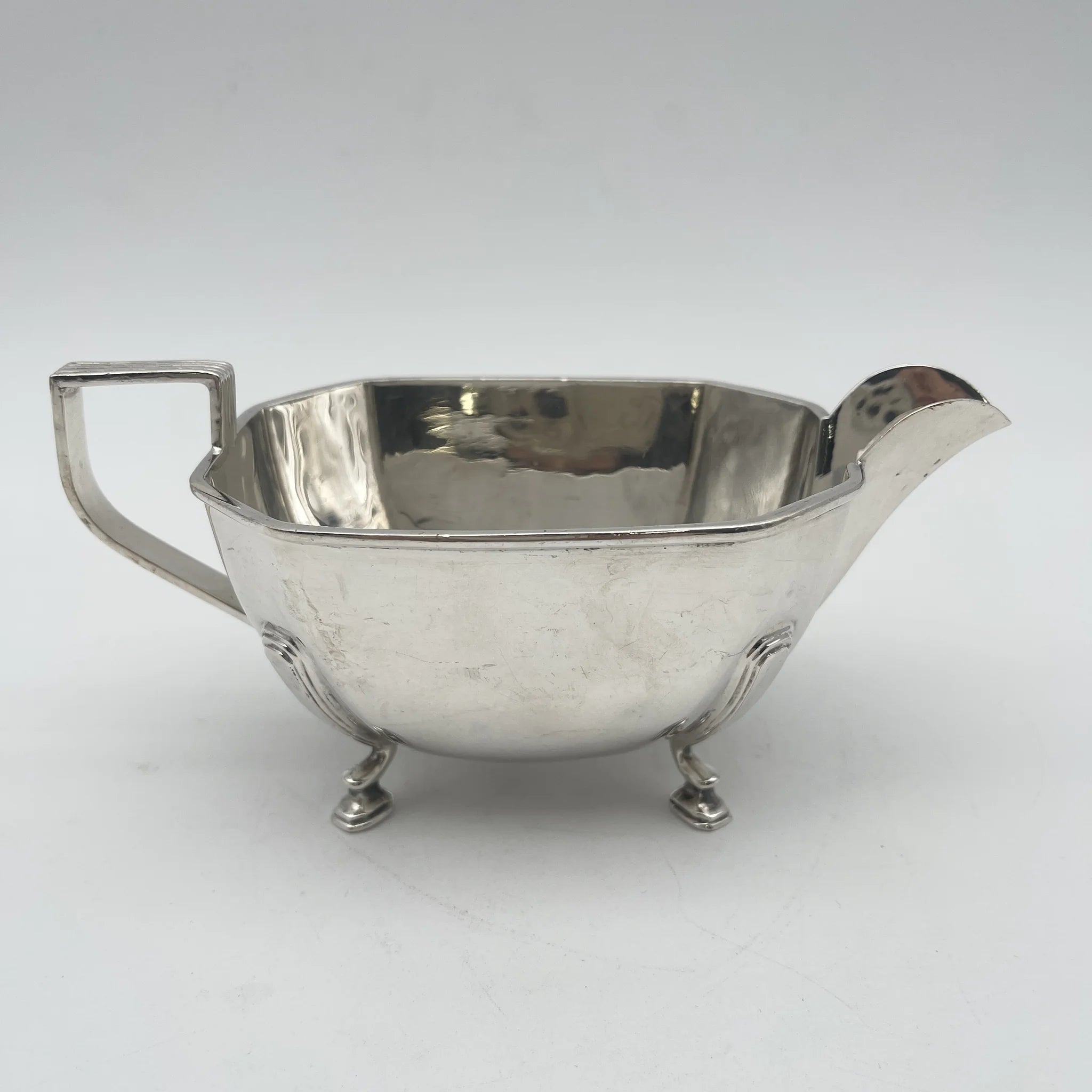 [Vintage] Creamer (milk pitcher) / Art Deco / Estimated 1930s / Silver plate / England / EPNS, with legs, octogonal