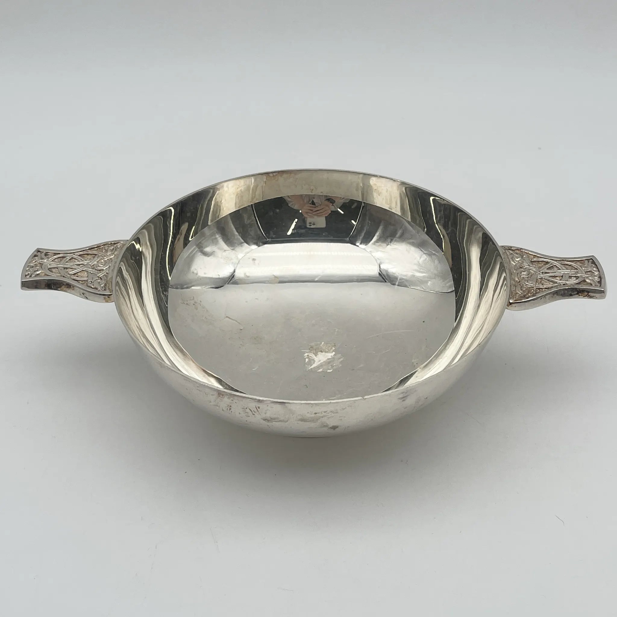 The Quaich (クエイク) / クエイク (盃/ウィスキーカップ) / 推定20C中期 / シルバープレート / イギリス / 耳付, ケルト文様 / [ビンテージ]