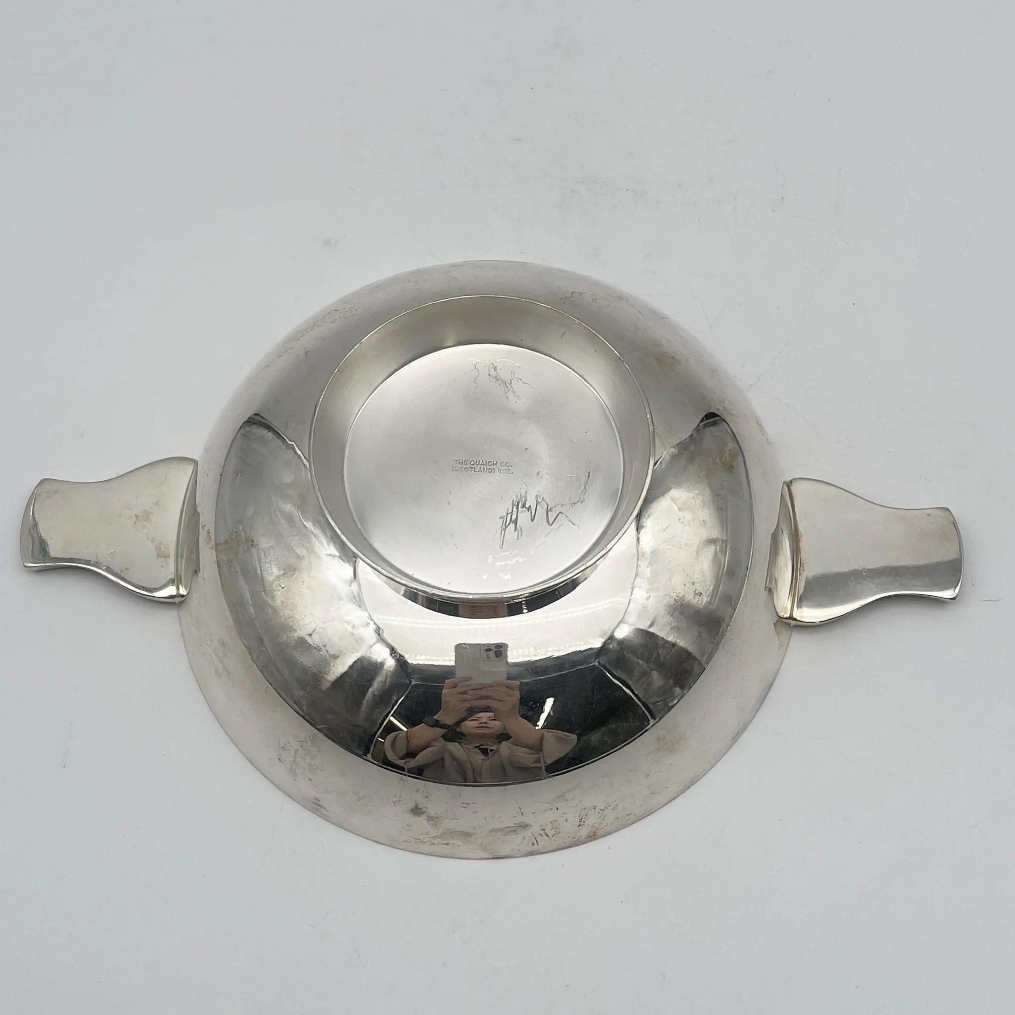 【葡萄酒】Quaich（杯/威士忌杯）/ The Quaich (Quaich) /估计20c中期/银盘/英国/带耳，凯尔特图案