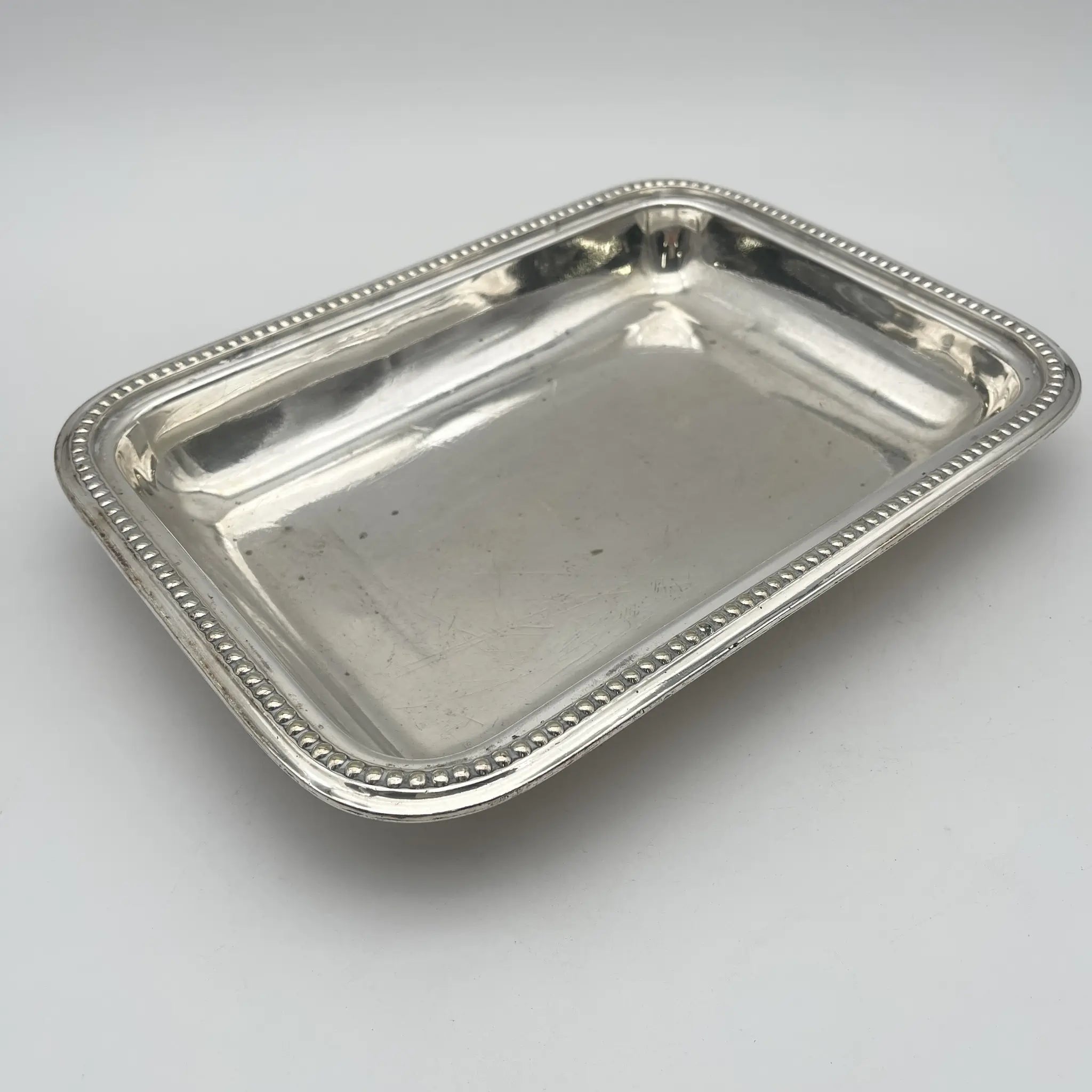 [Antique] Entre dish (large plate with lid) / Estimated early 20C / Silver plate / England / Acanthus, Gadrun, Detachable handle