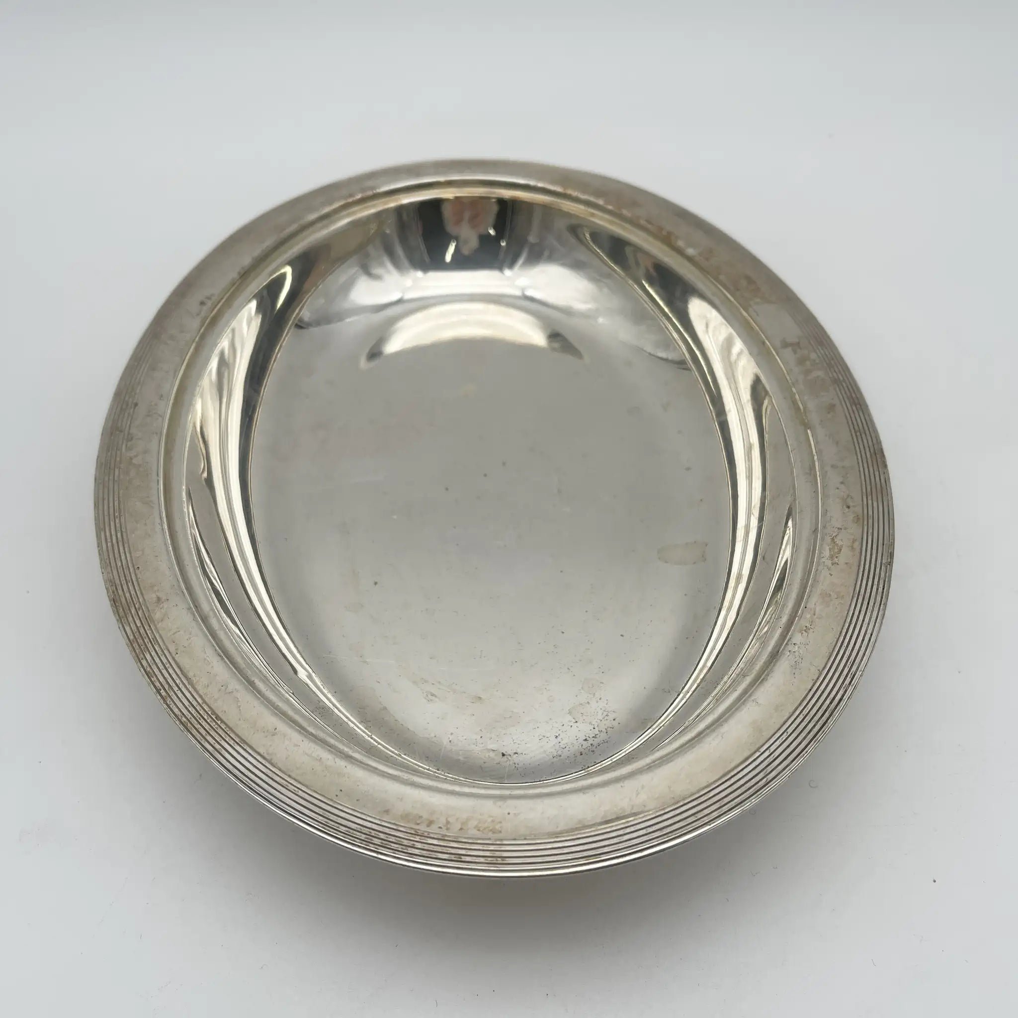 [Antique] Entre dish (platter with lid) / William Hutton & Sons / Estimated early 20C / Silver plate / England / EPBM, removable handle