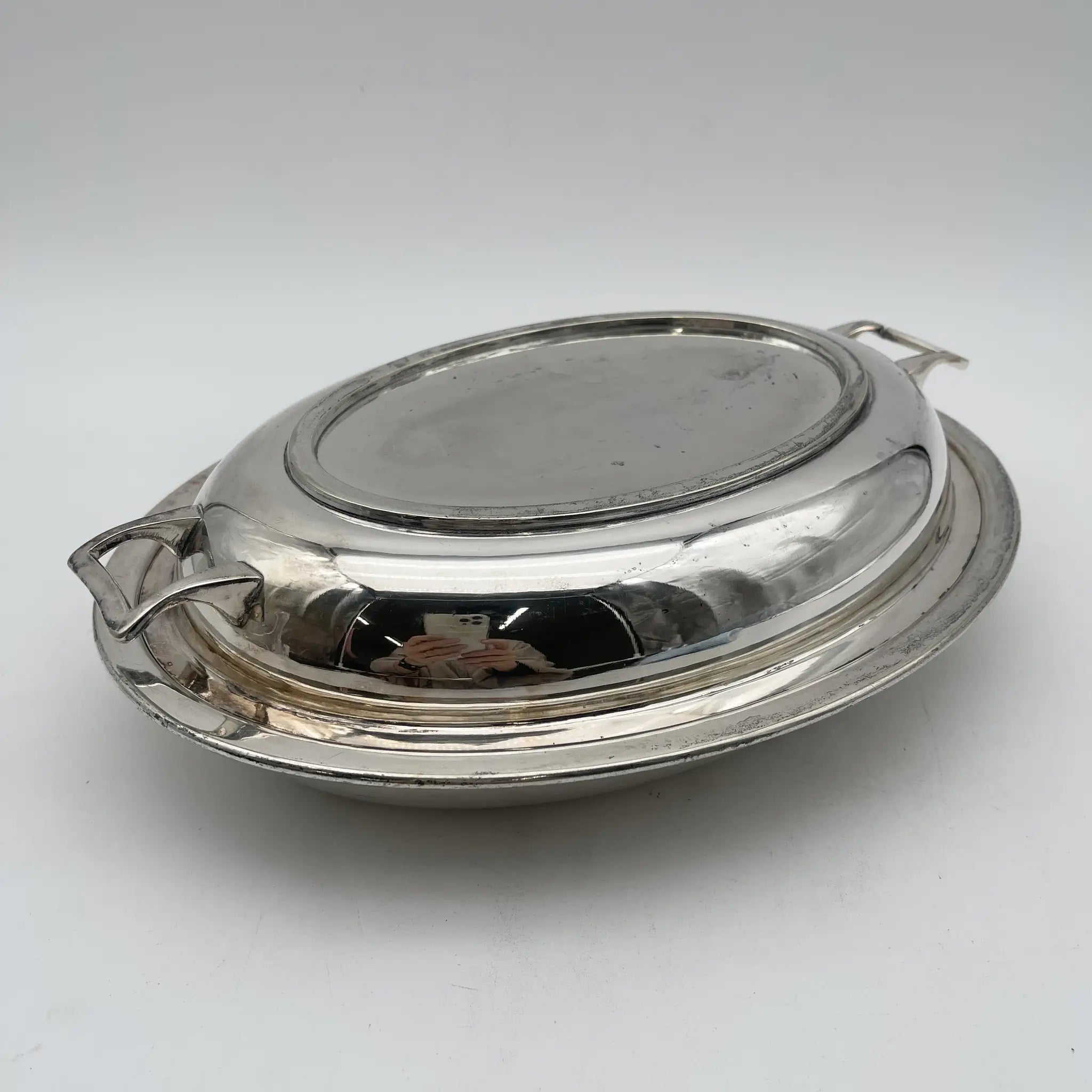 [Antique] Entre dish (large plate with lid) / Estimated early 20C / Silver plate / England / EPNS