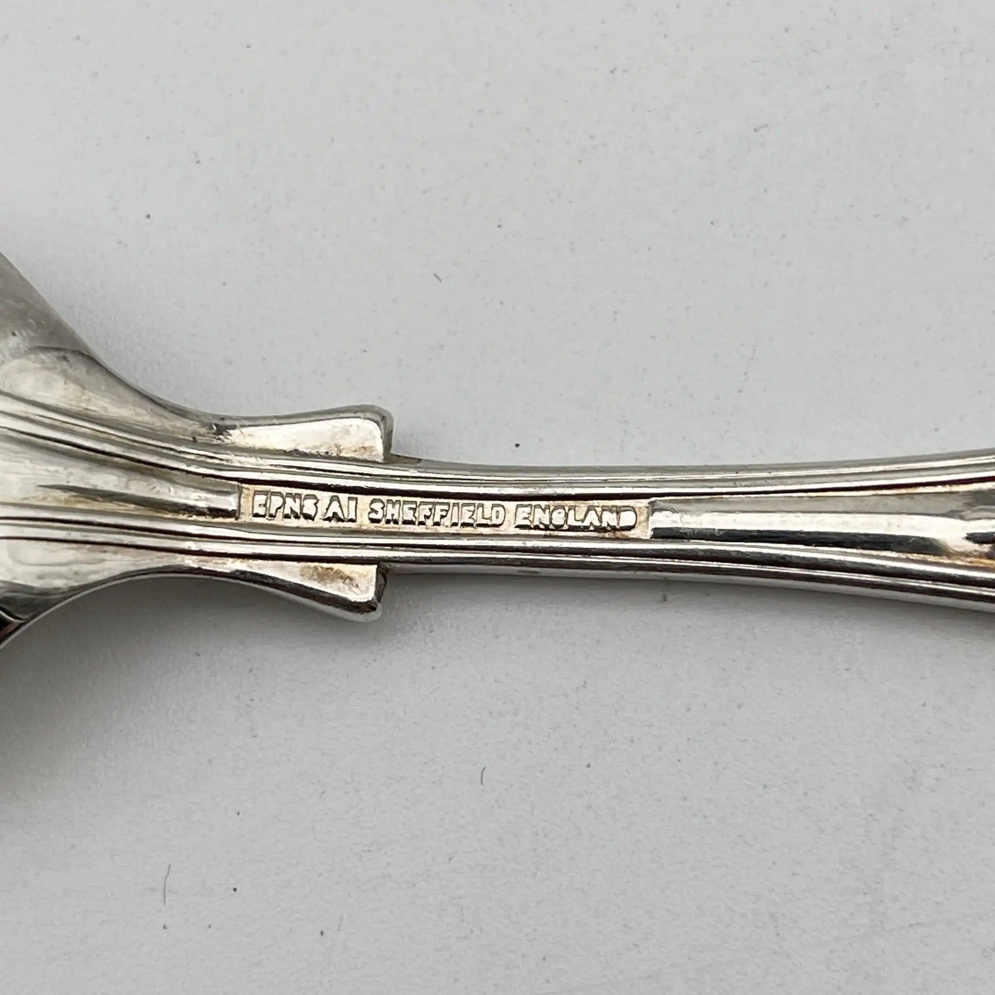 [Vintage] Tea spoon / Estimated mid-20C / Silver plate / UK / EPNS, shell, honeysuckle
