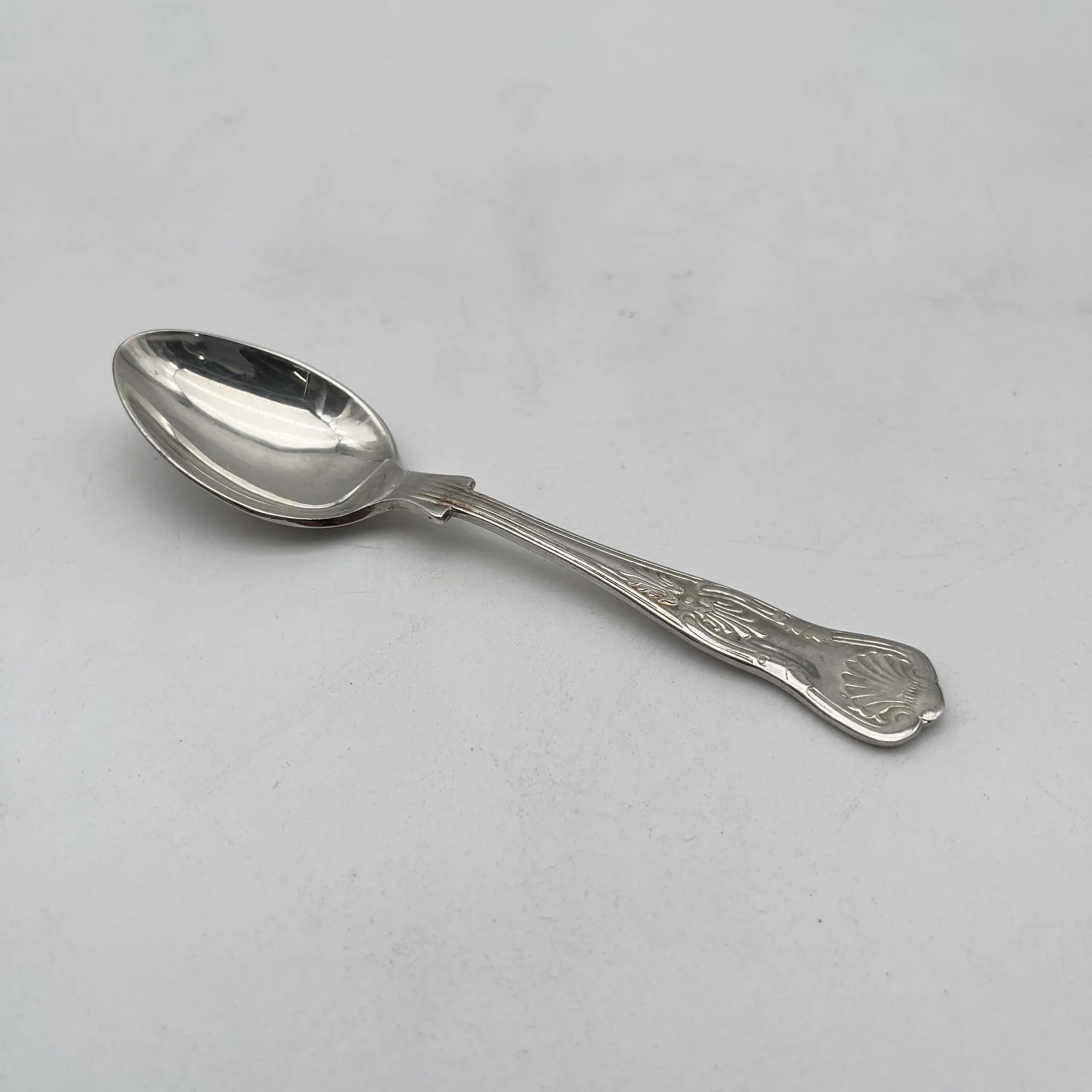 [Vintage] Tea spoon / Estimated mid-20C / Silver plate / UK / EPNS, shell, honeysuckle