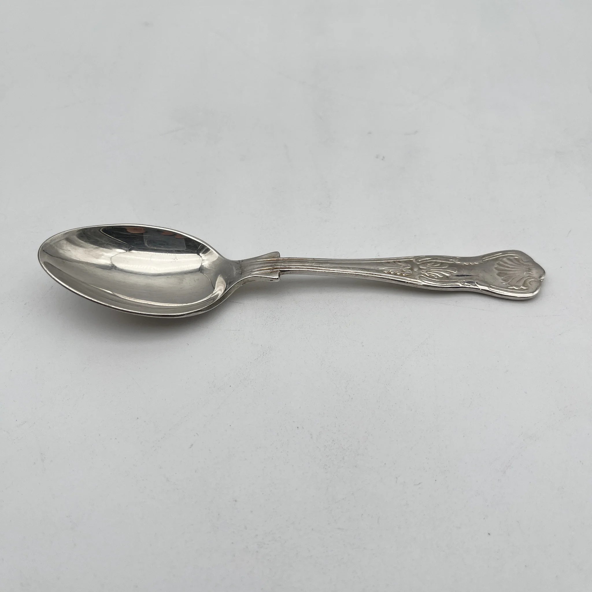 [Vintage] Tea spoon / Estimated mid-20C / Silver plate / UK / EPNS, shell, honeysuckle