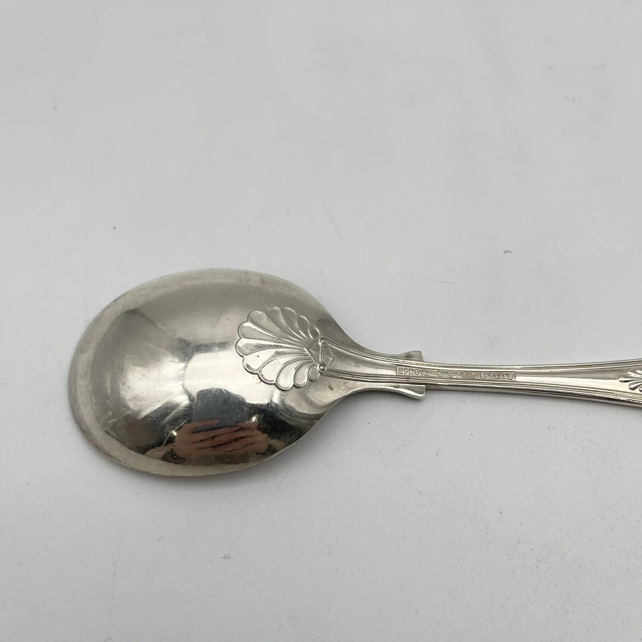 [Vintage] Soup spoon / Estimated mid-20C / Silver plate / England / EPNS, shell, honeysuckle