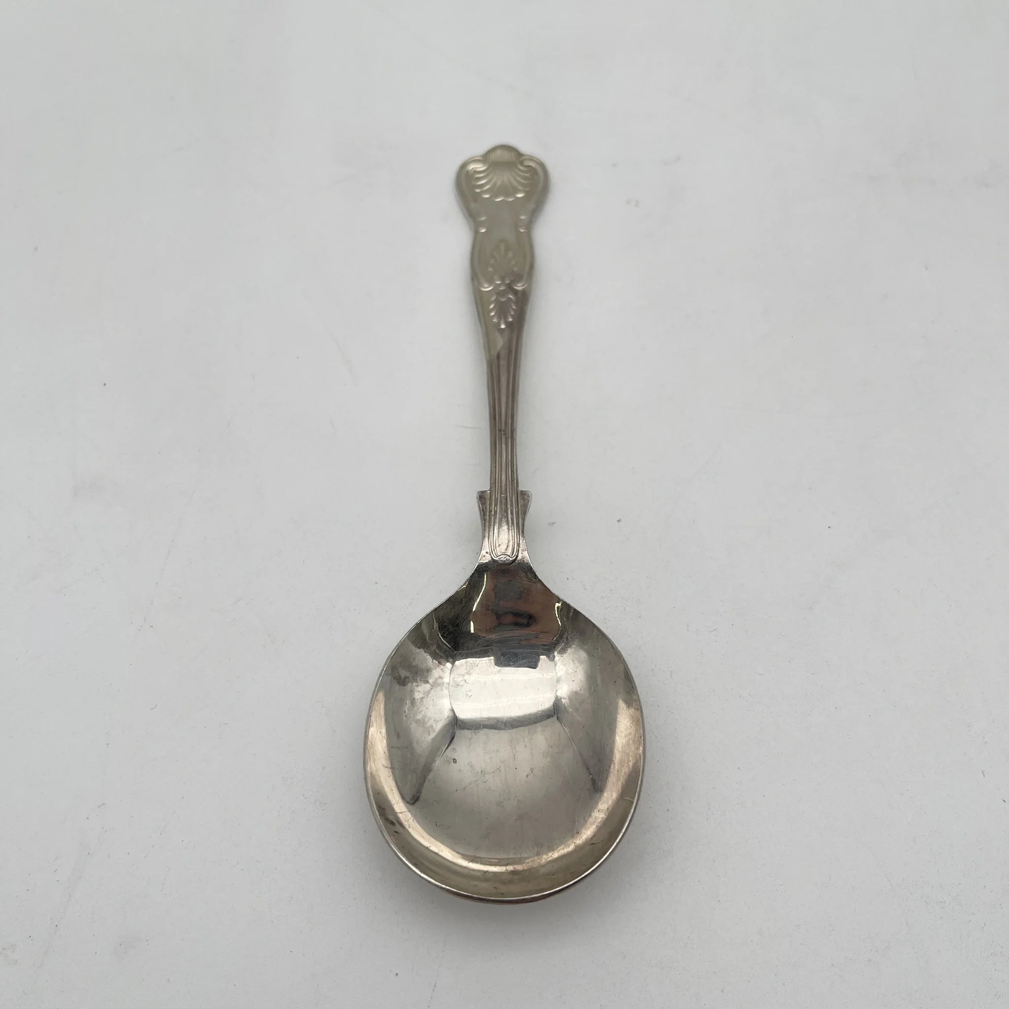 [Vintage] Soup spoon / Estimated mid-20C / Silver plate / England / EPNS, shell, honeysuckle