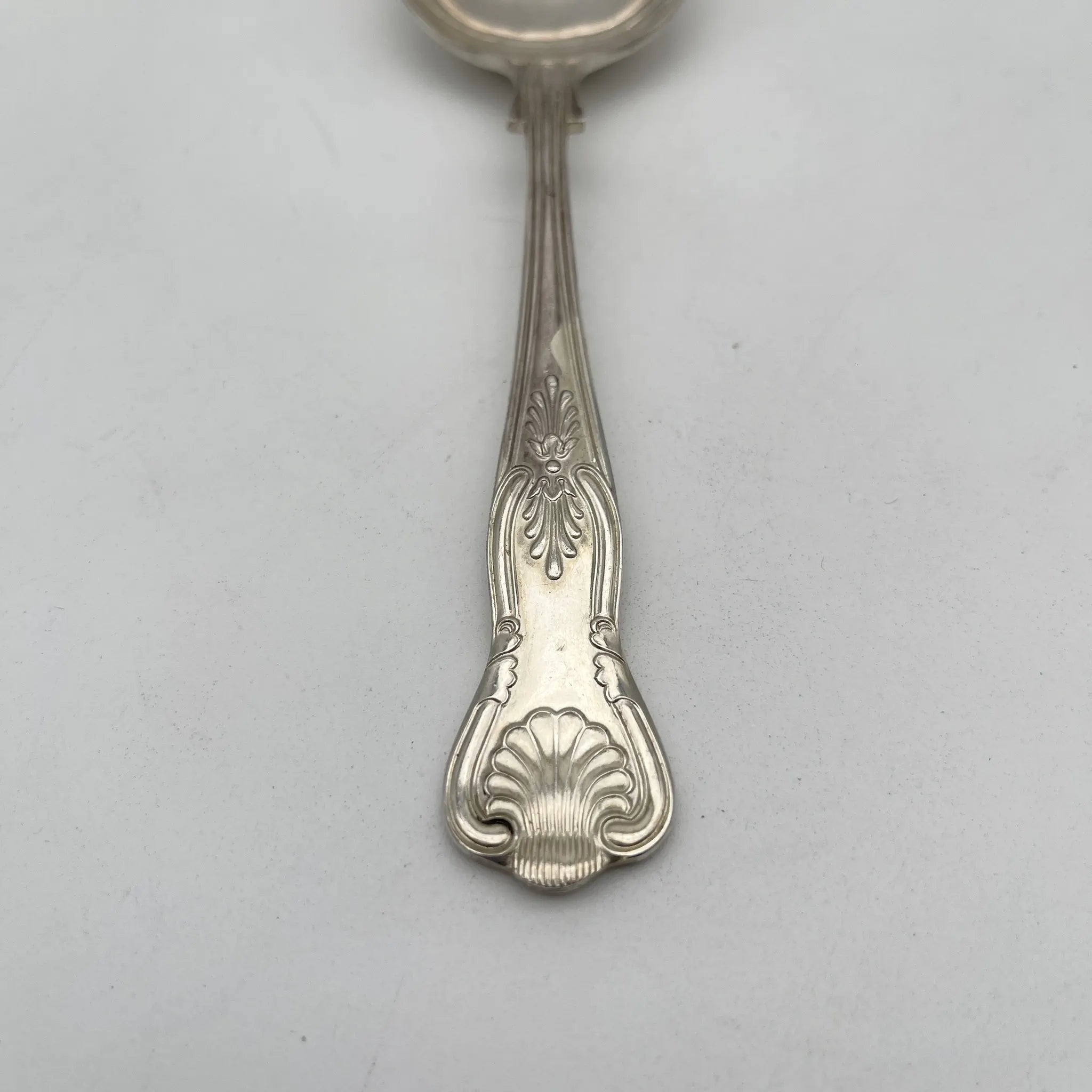 [Vintage] Soup spoon / Estimated mid-20C / Silver plate / England / EPNS, shell, honeysuckle