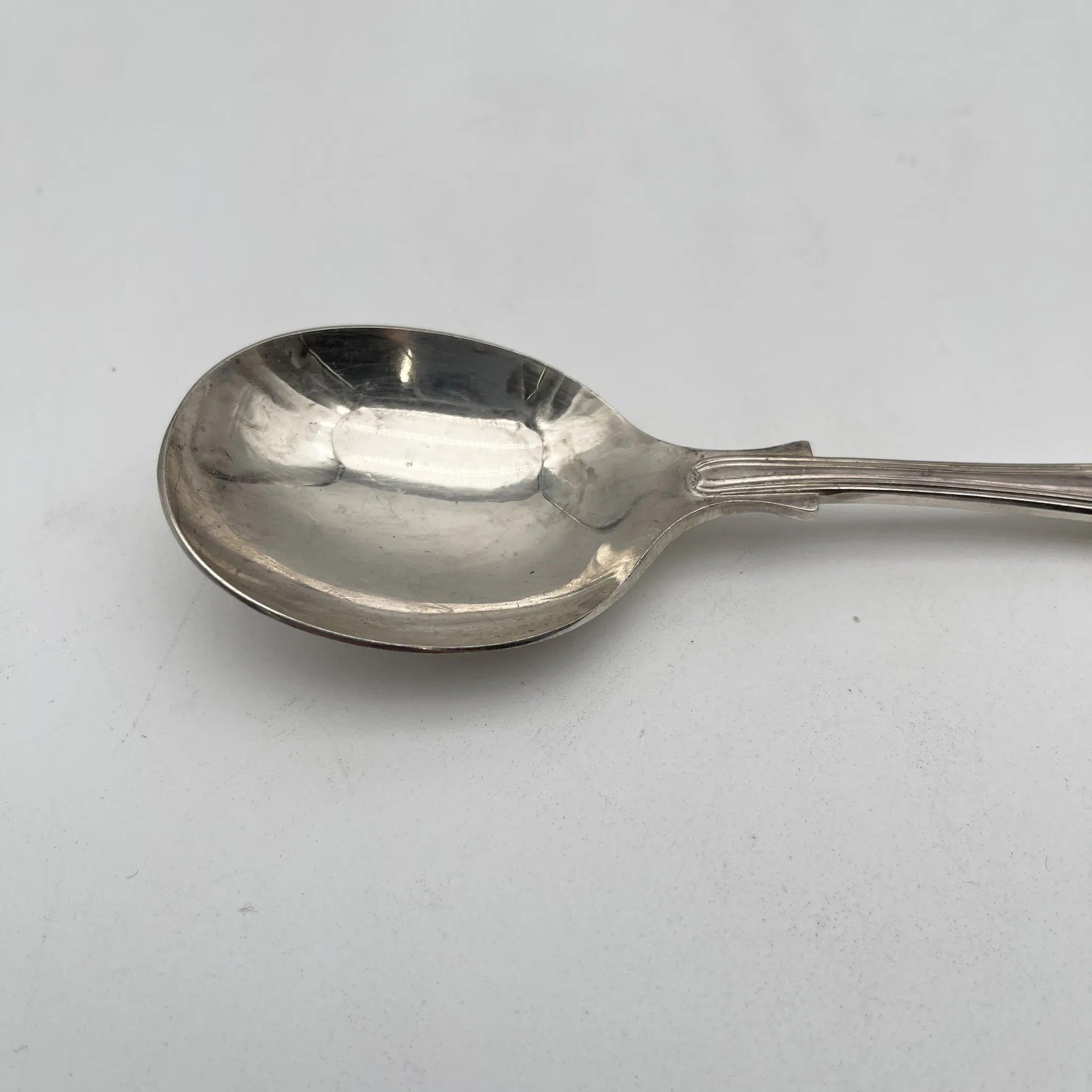 [Vintage] Soup spoon / Estimated mid-20C / Silver plate / England / EPNS, shell, honeysuckle