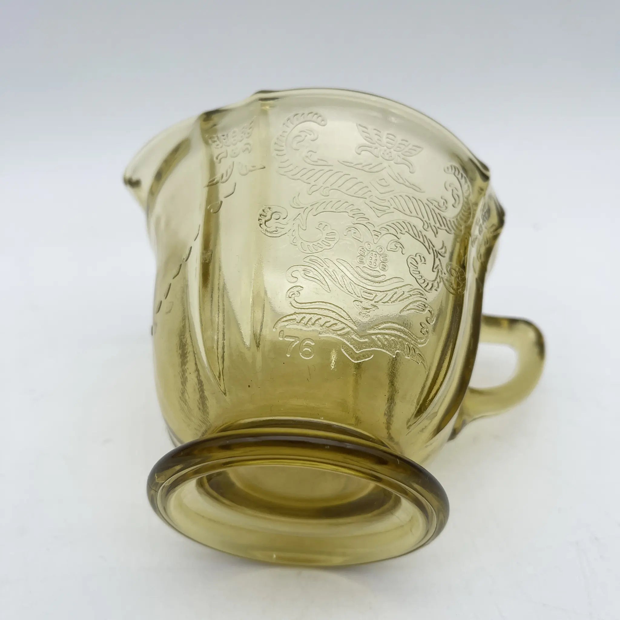 [Vintage] Creamer (milk pitcher) / Federal Glass / Madrid / Recollection / 1976 / Glass / America / Depression glass, embossed molding, amber