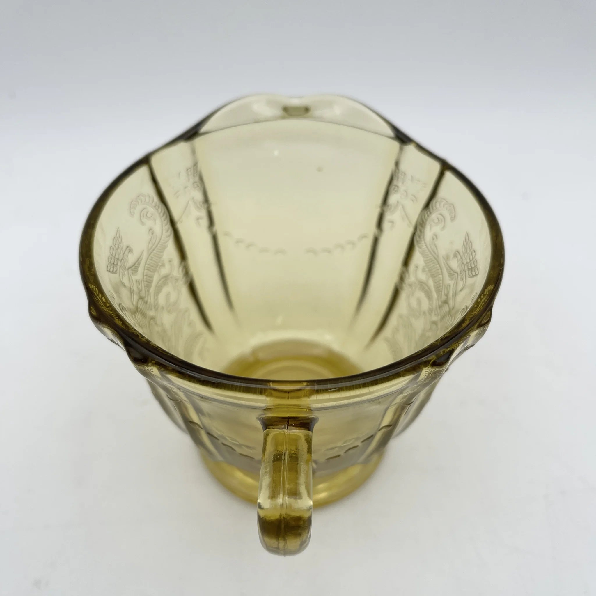 [Vintage] Creamer (milk pitcher) / Federal Glass / Madrid / Recollection / 1976 / Glass / America / Depression glass, embossed molding, amber