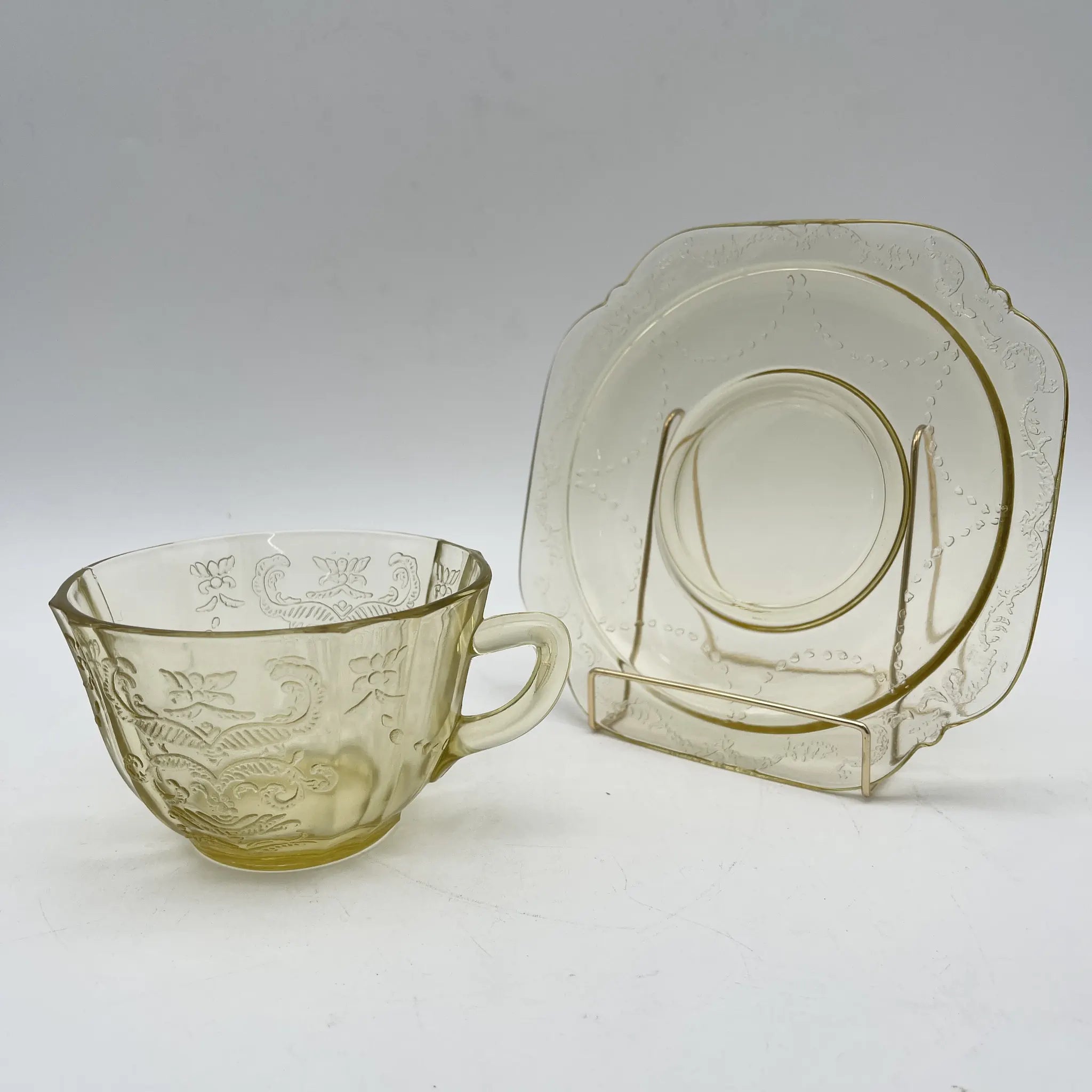 【ビンテージ】 カップ＆ソーサー2P / Federal Glass (フェデラル・グラス) / Madrid / 1930s / ガラス / アメリカ / デプレッショングラス, 型押し成型, アンバー