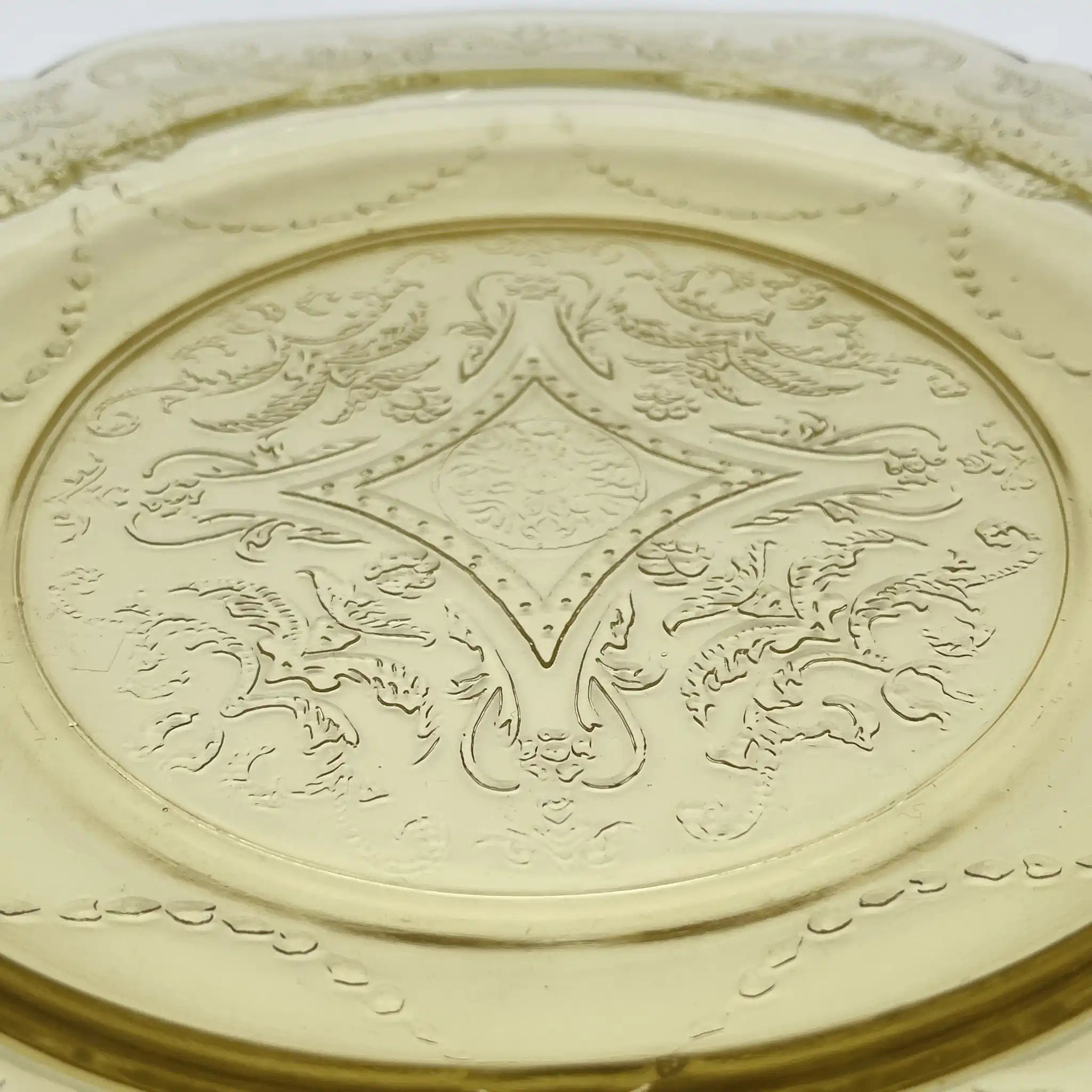 【复古】餐盘（主盘）/ Federal Glass（联邦玻璃）/ Madrid / 1930s /玻璃/美国/ depressing Glass， 压模成型，琥珀
