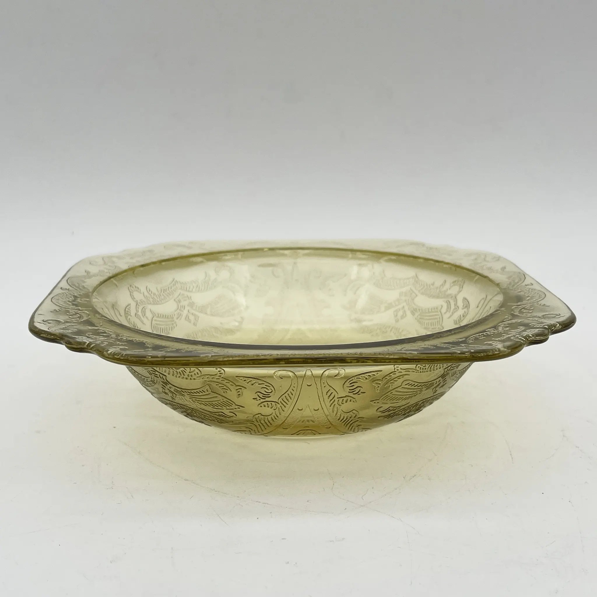 [Vintage] Cereal bowl (medium bowl) / Federal Glass / Madrid / Recollection / 1976 / Glass / America / Depression glass, embossed molding, amber