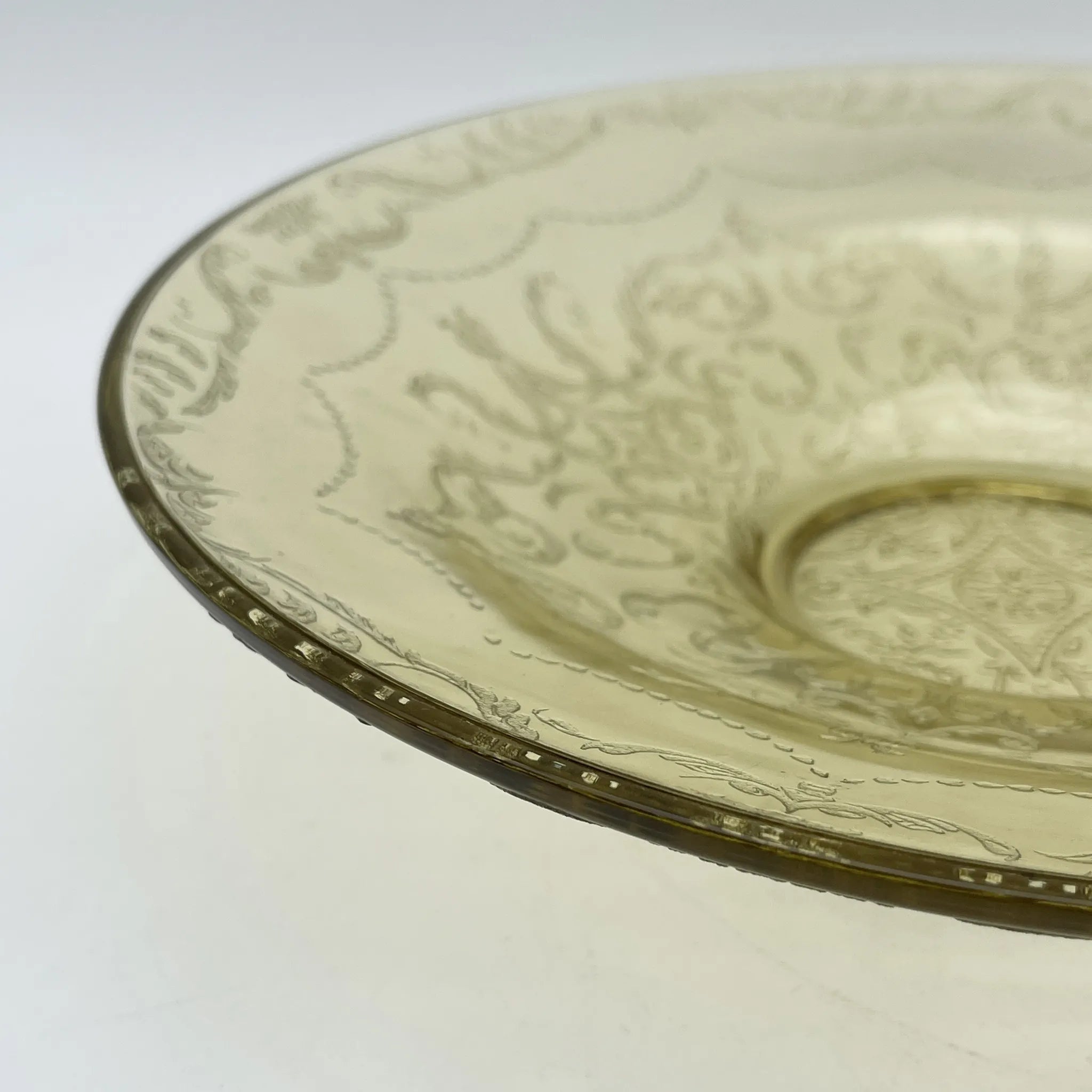[Vintage] Serving plate (platter) / Federal Glass / Madrid / 1930s / Glass / America / Depression glass, embossed molding, amber