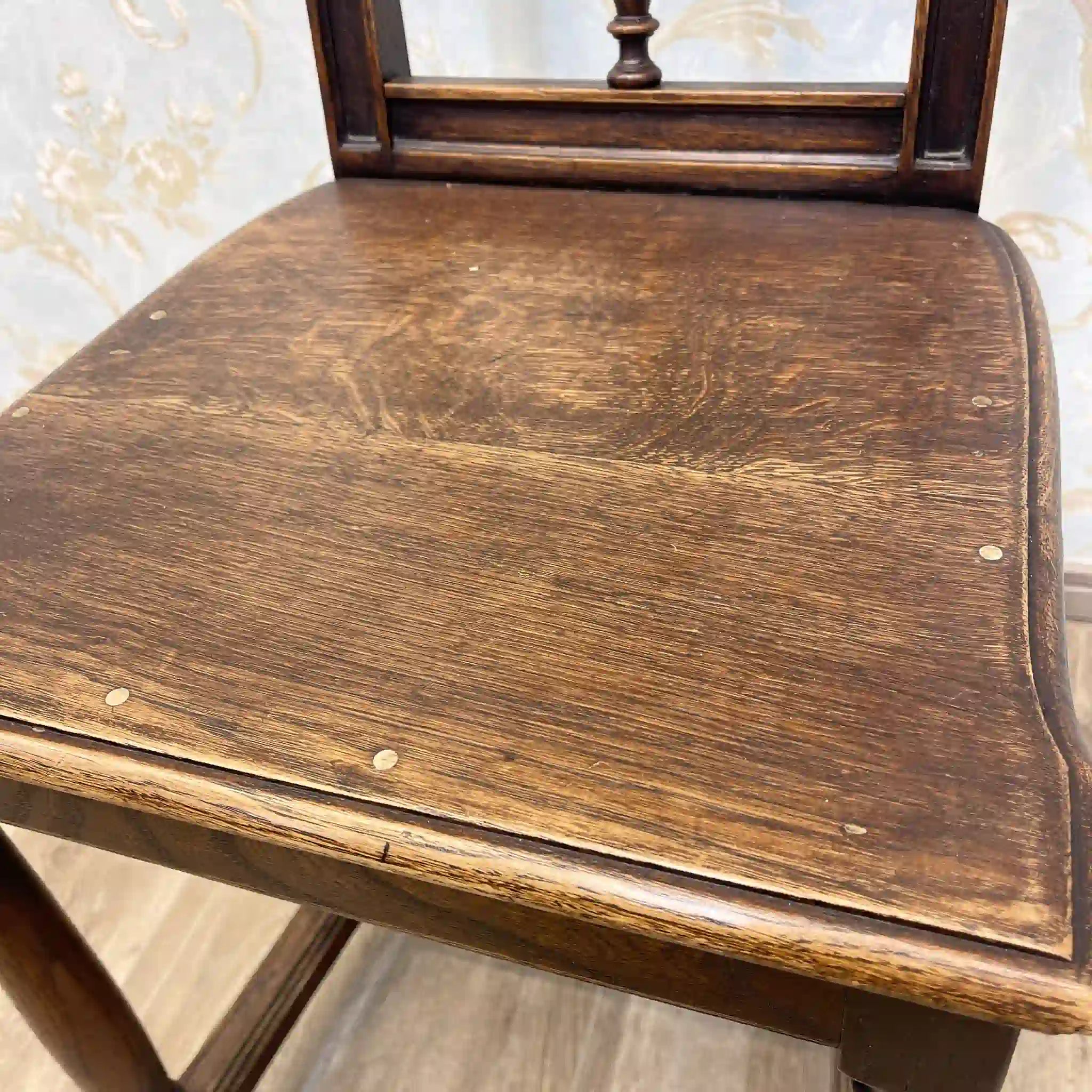 [Antique] Hall chair / estimated around 1900 / oak / England / baluster, shell