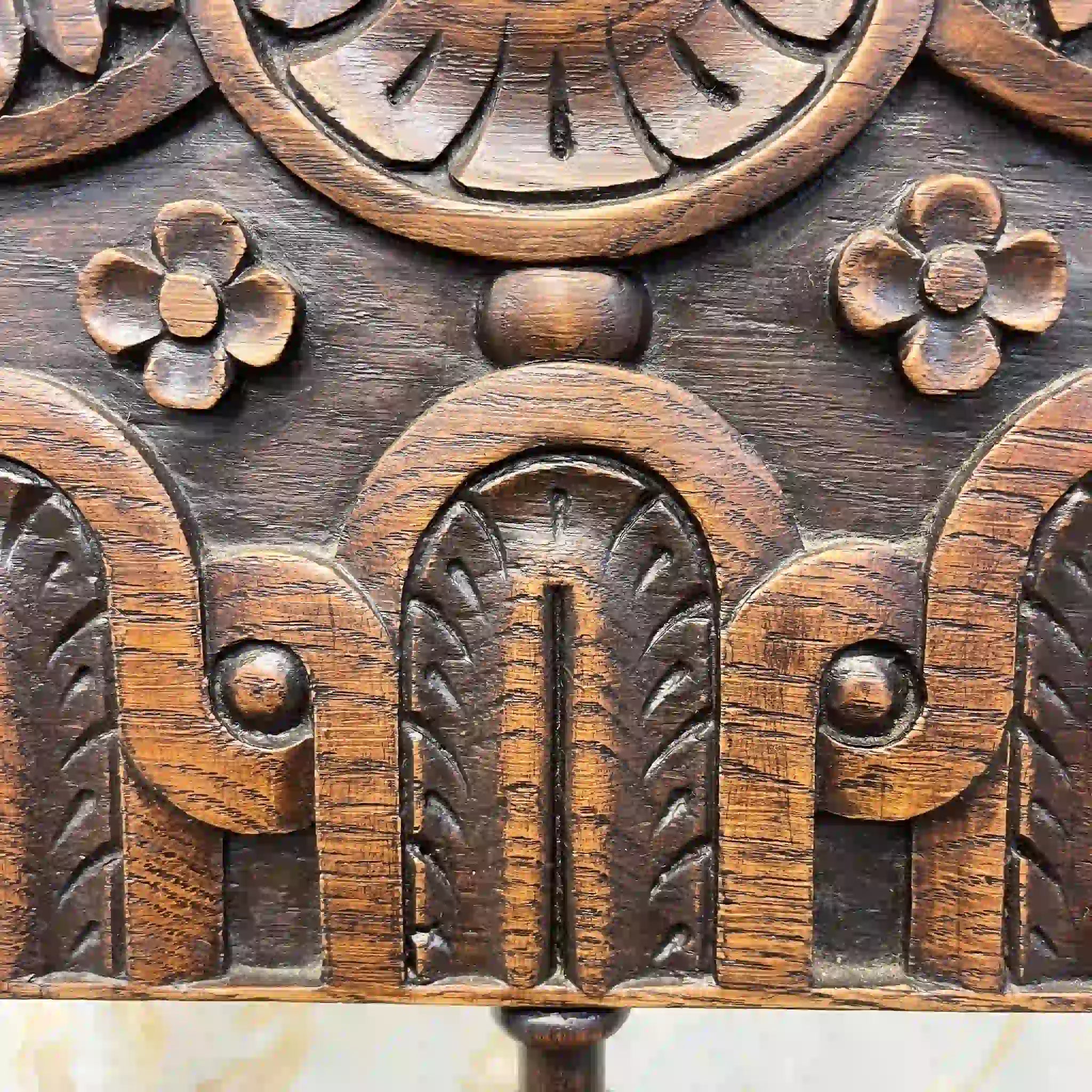 [Antique] Hall chair / estimated around 1900 / oak / England / baluster, shell