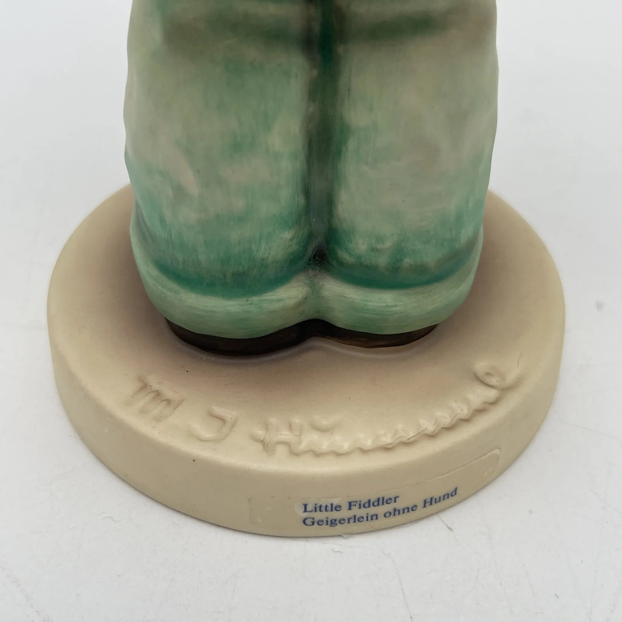 [Reuse] Figurine (Hummel doll) / Goebel / Little Fiddler / Estimated 1990 / Pottery / Germany / Maria Innocentia Hummel, hand-colored