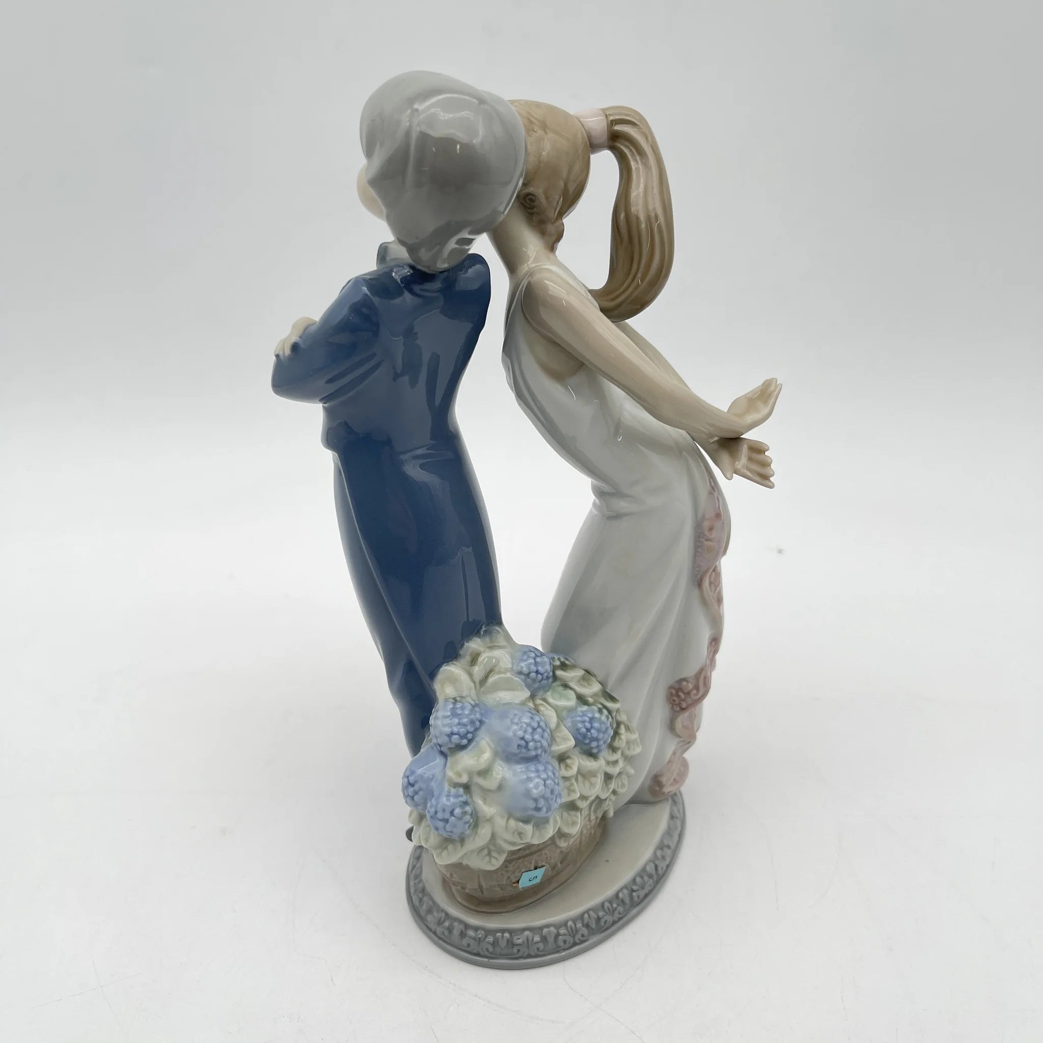 【リユース】 フィギュリン (陶磁器人形) / LLADRÓ (リヤドロ) / 推定1990-2000s / 磁器 / スペイン / パステルカラー