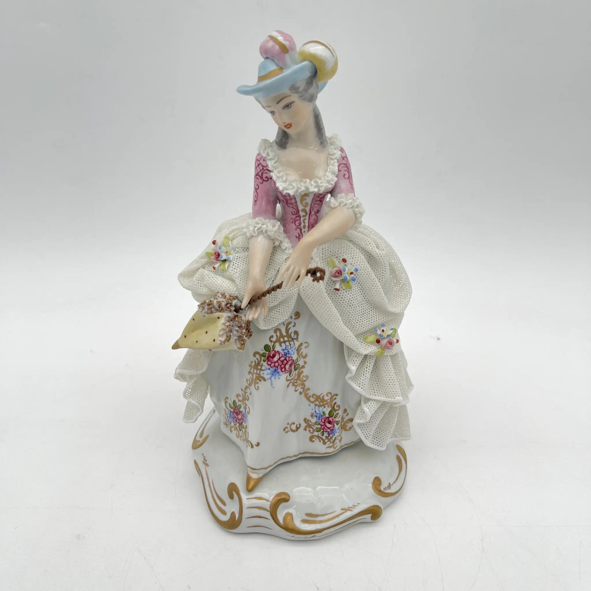 【ビンテージ】 フィギュリン (陶磁器人形) / カポディモンテ磁器 / 推定20C中後期 / 磁器 / イタリア / ポーセリン・レース