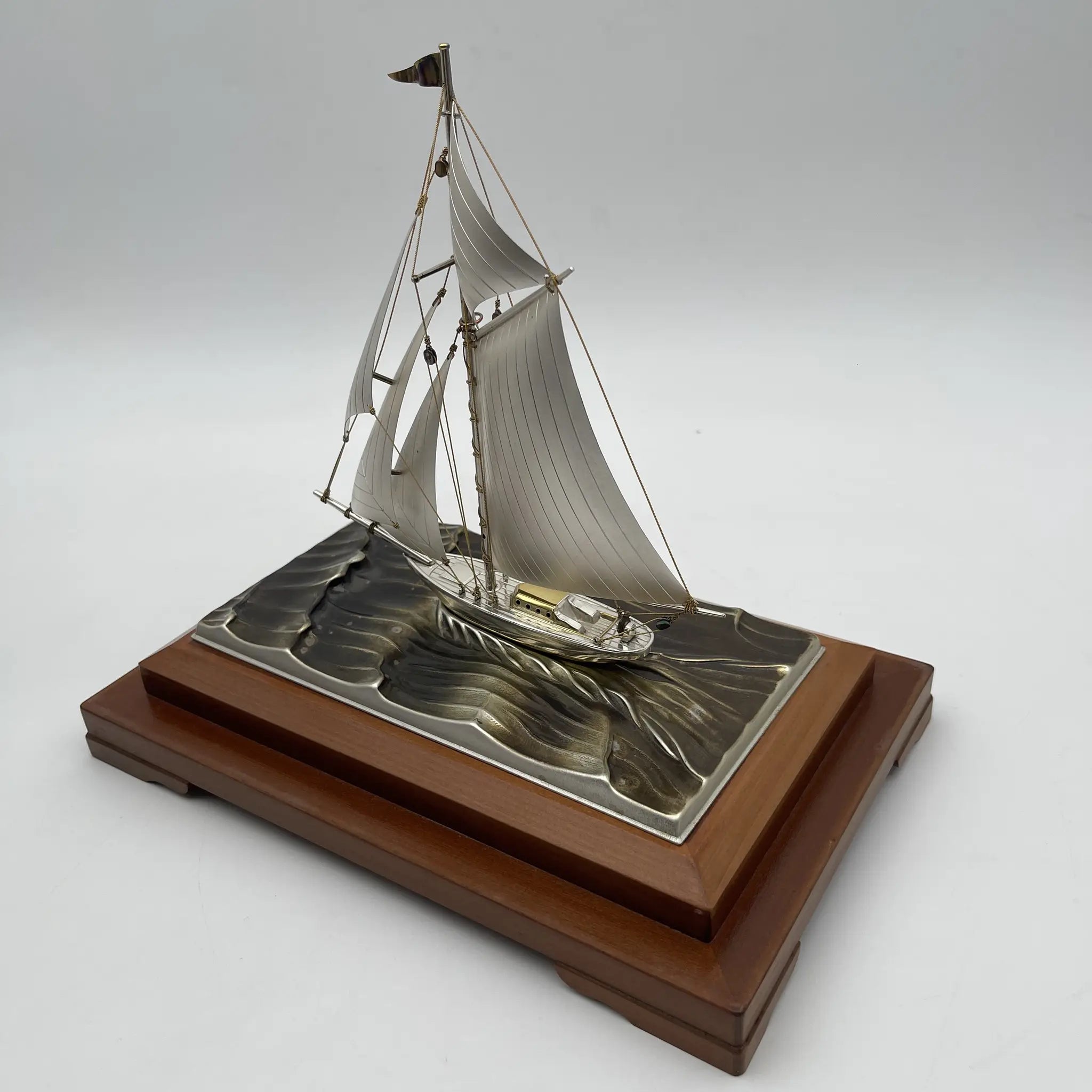 [Reuse] Object / Hiko Sekitake / Yacht / Estimated 1980-90s / Sterling silver / Japan / Glass case included