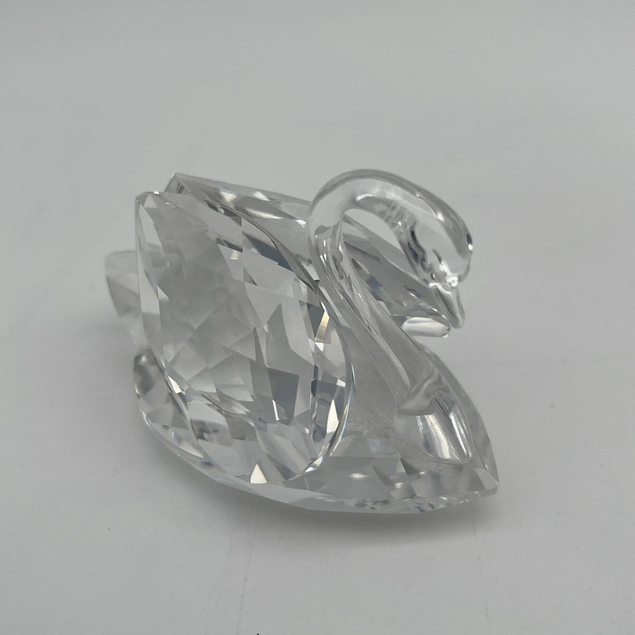 [Reuse] Figurine (crystal object) / Swarovski / Swan / Estimated 1990-2000s / Crystal glass / Austria / Faceted cut