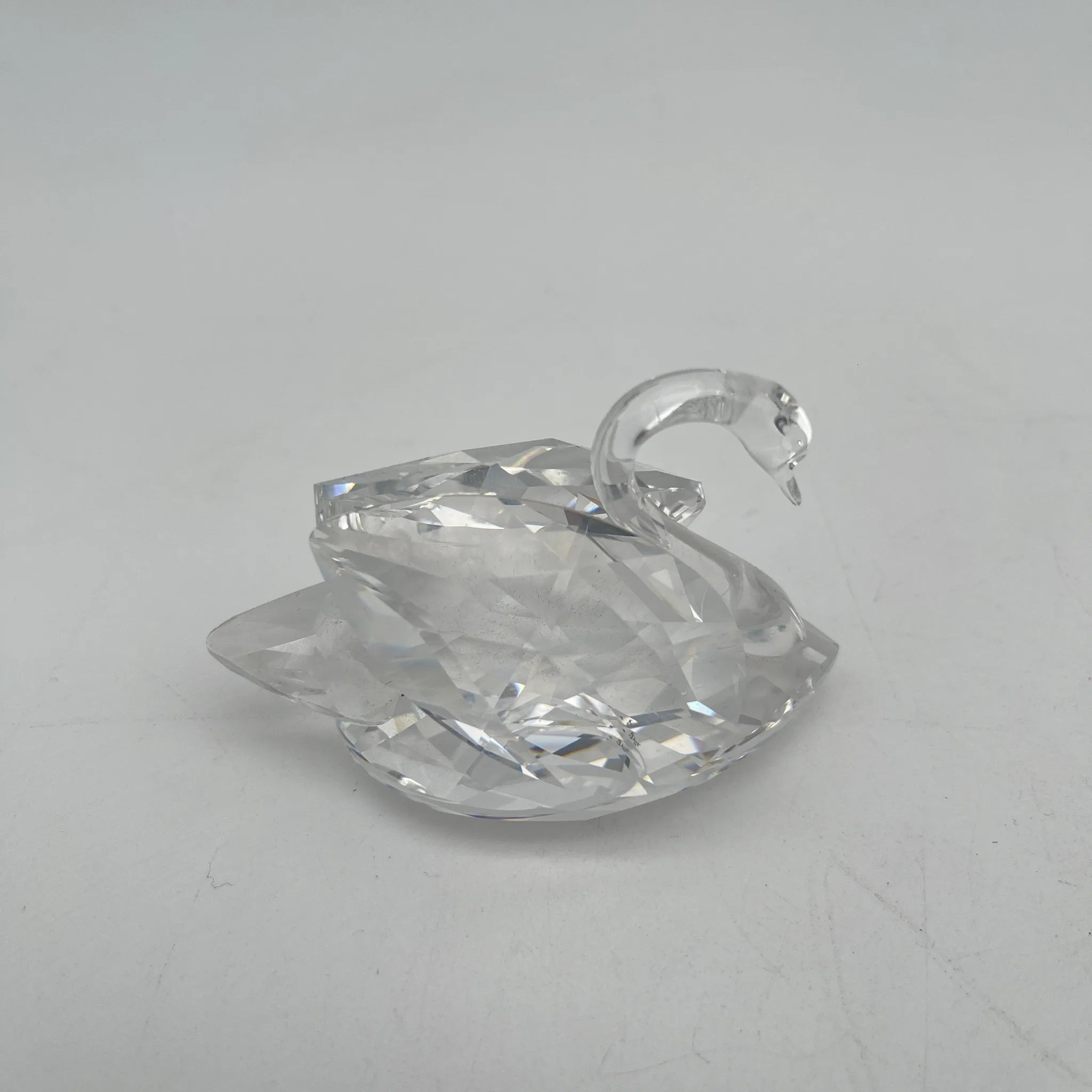 【リユース】 フィギュリン (クリスタルオブジェ) / Swarovski (スワロフスキー) / スワン / 推定1990-2000s / クリスタルガラス / オーストリア / ファセットカット