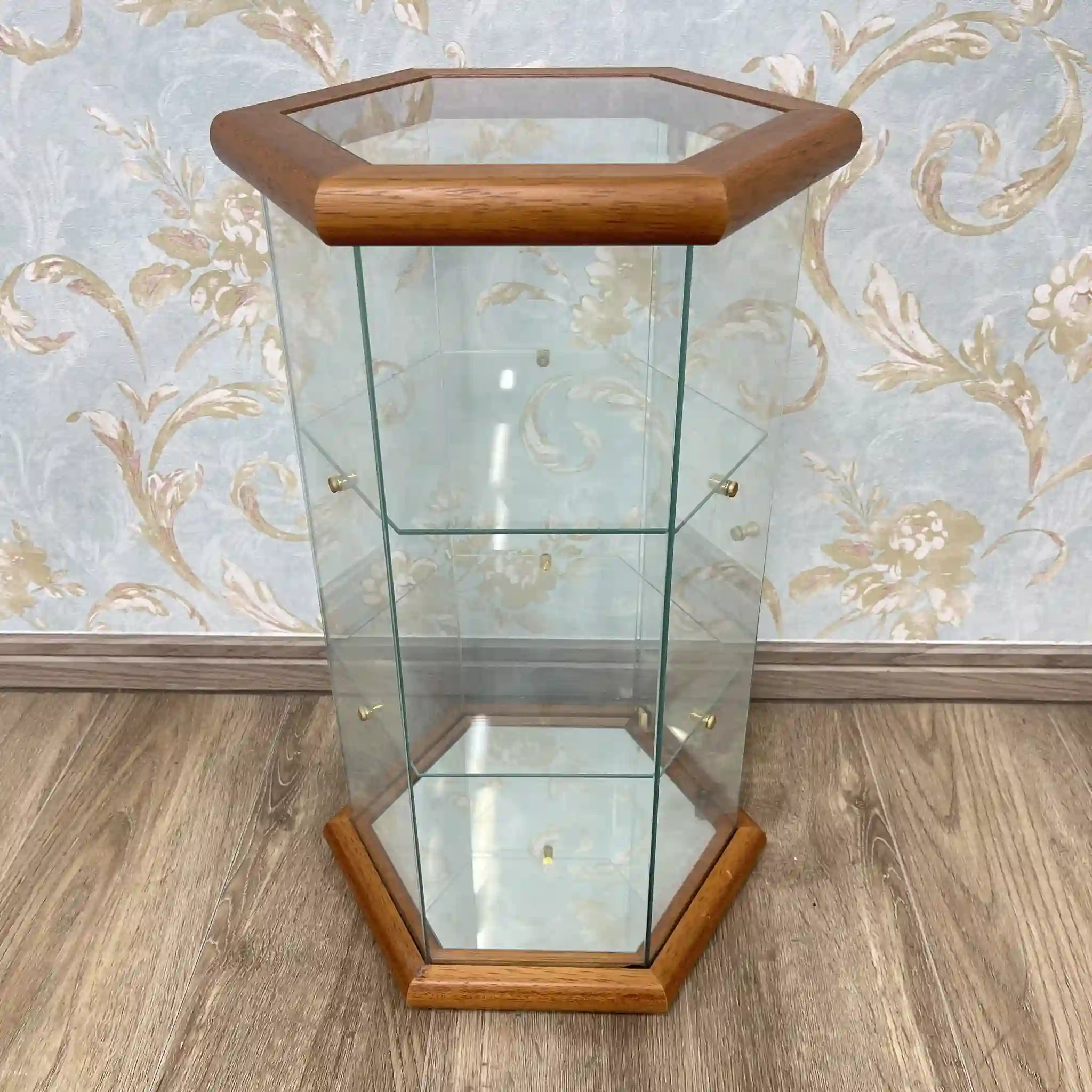 [Reuse] Showcase / Estimated 1990-2000s / Beech wood / Italy / Hexagon